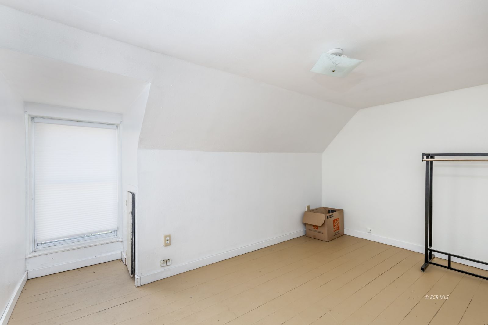 698 6th Street Property Photo 18