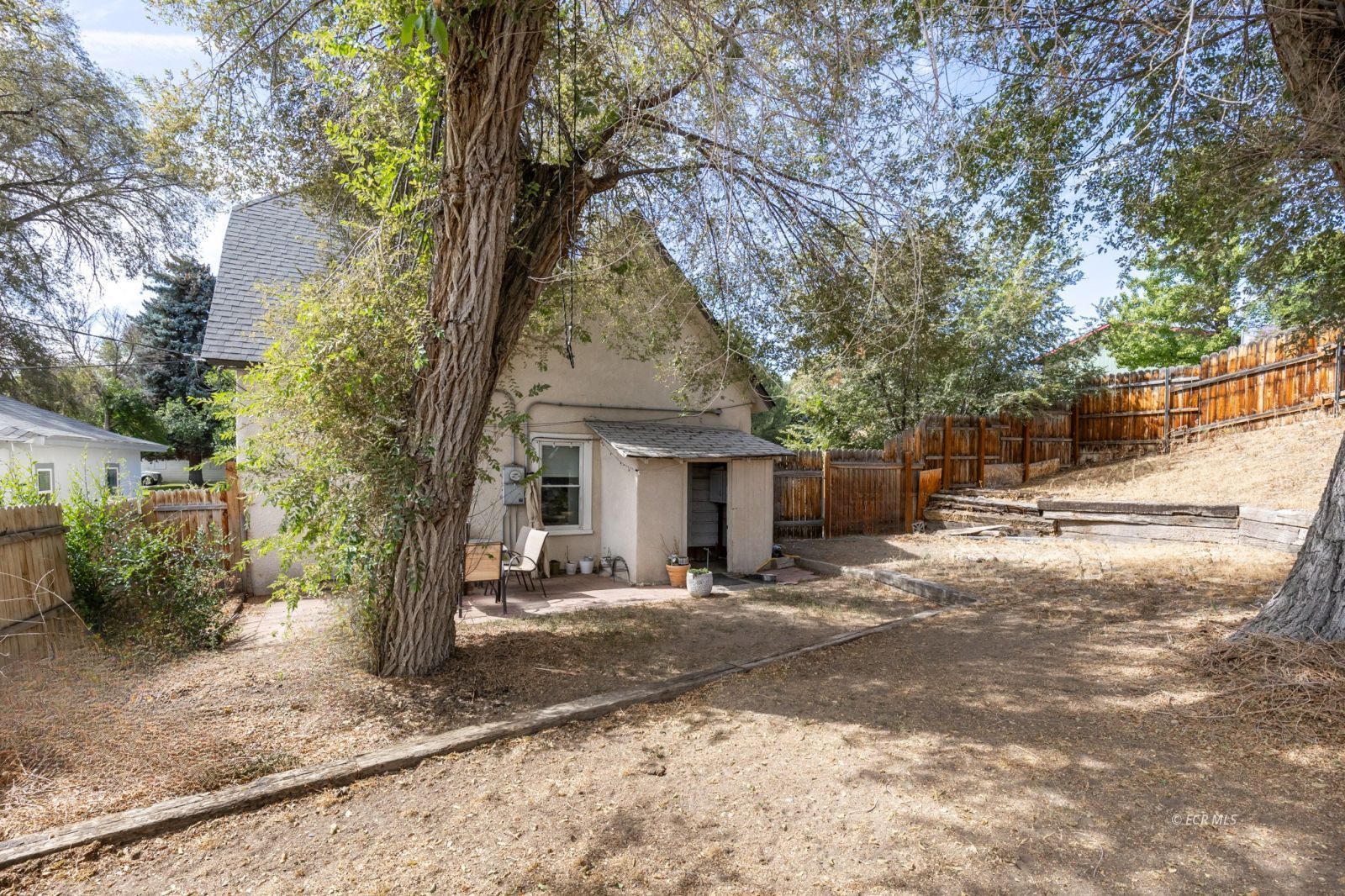 698 6th Street Property Photo 23