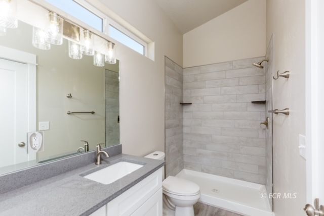 260 Fir Street Property Photo 4