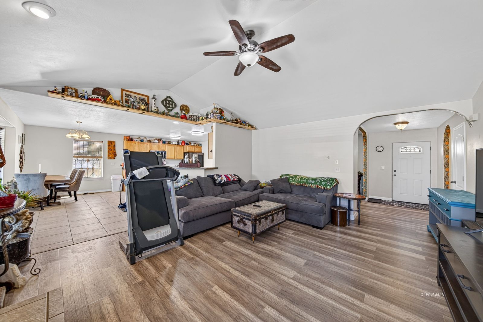 654 Wolcott Drive Property Photo 8