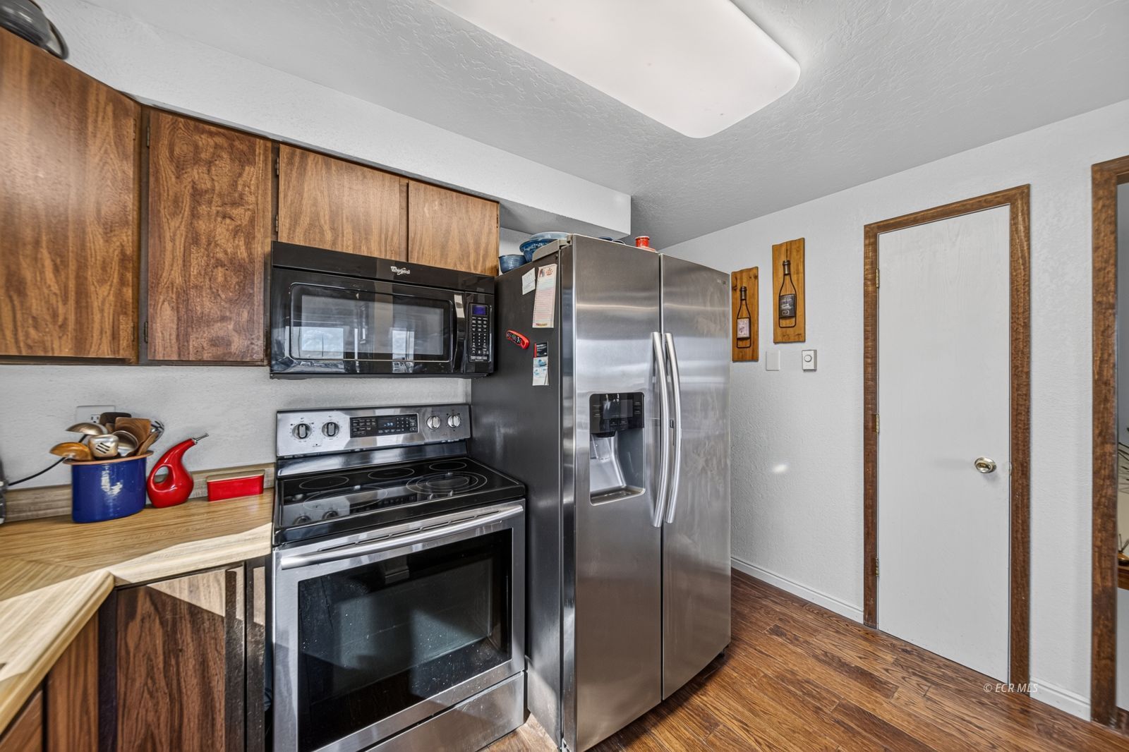 588 Spring Valley Court Property Photo 15