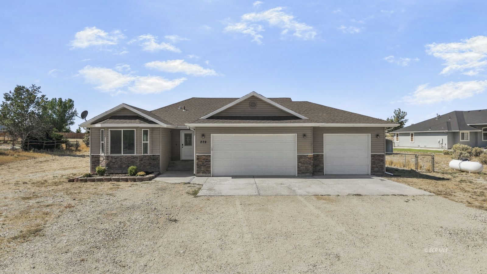 279 Flora Drive Property Photo 1