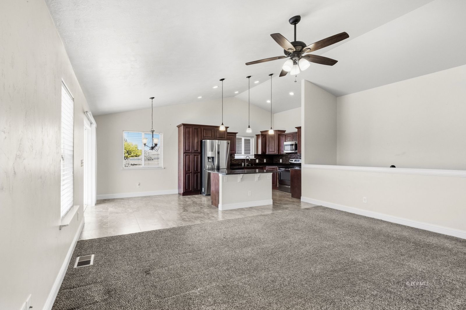 279 Flora Drive Property Photo 3