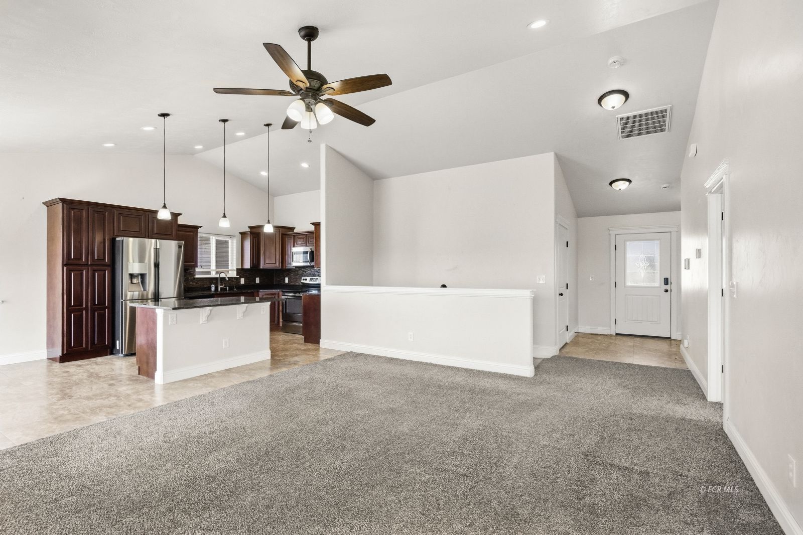 279 Flora Drive Property Photo 4