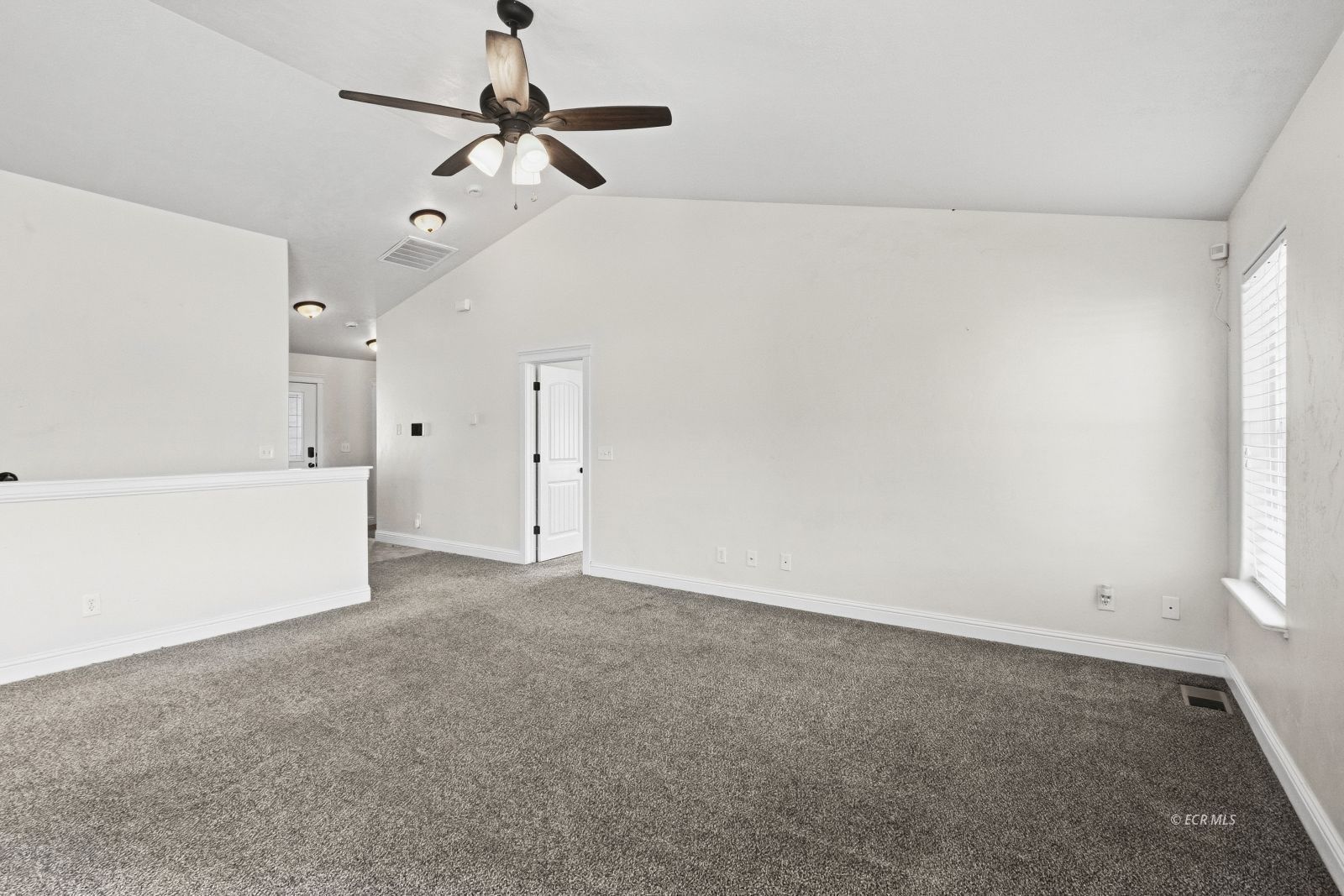 279 Flora Drive Property Photo 5
