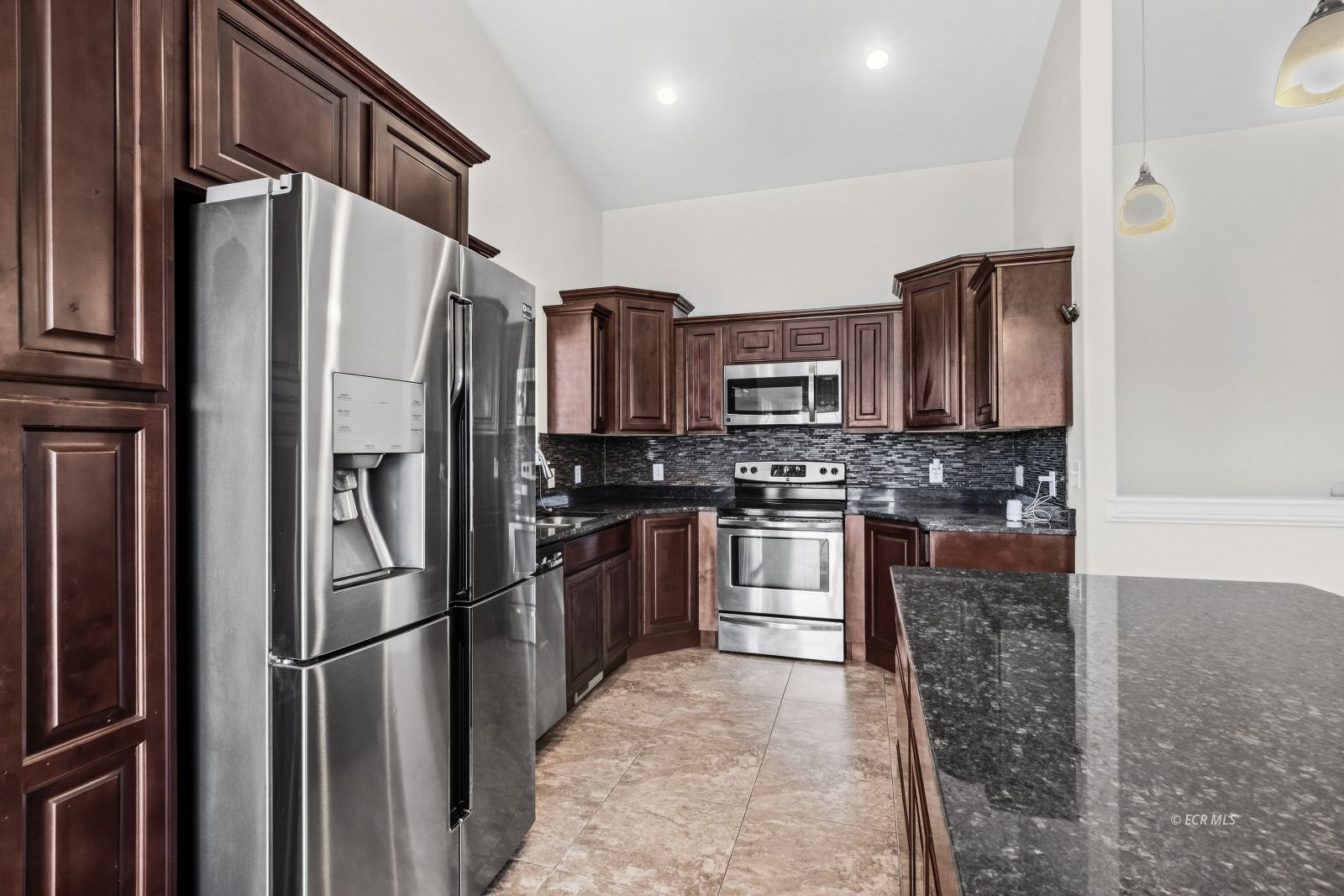 279 Flora Drive Property Photo 8