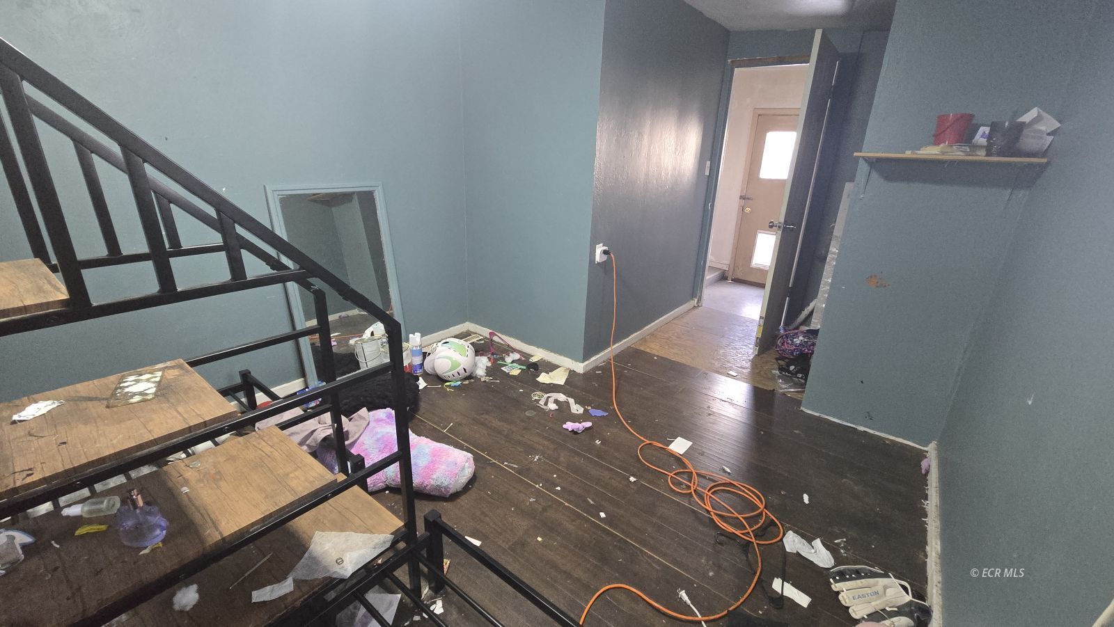 988 College Avenue Property Photo 25