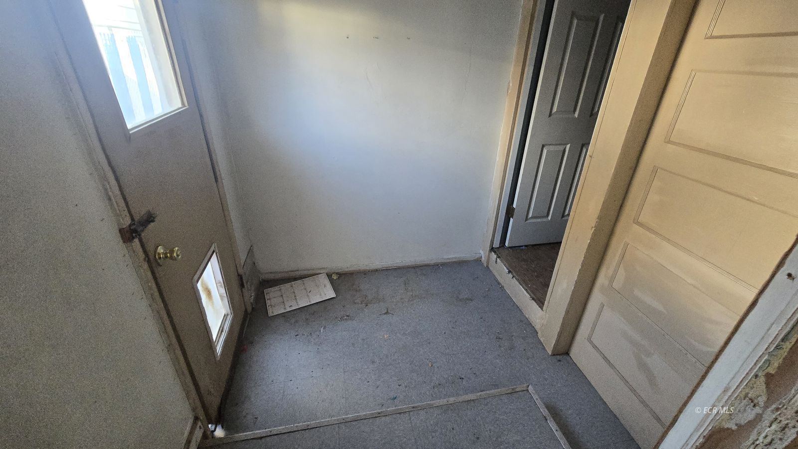 988 College Avenue Property Photo 29