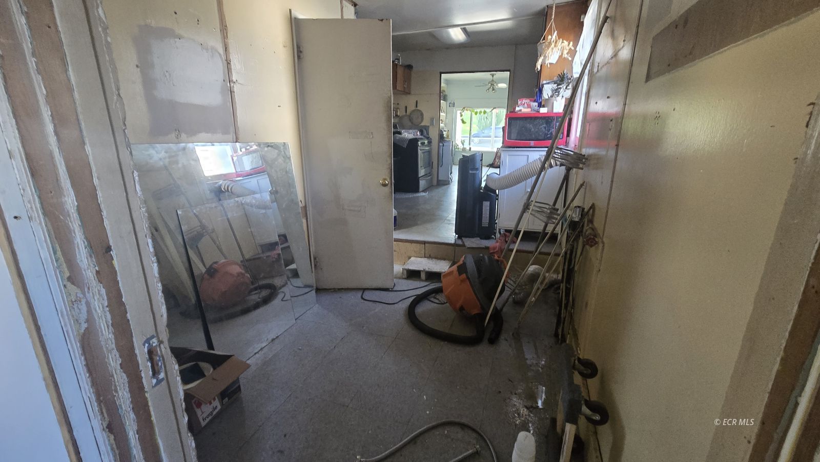 988 College Avenue Property Photo 30