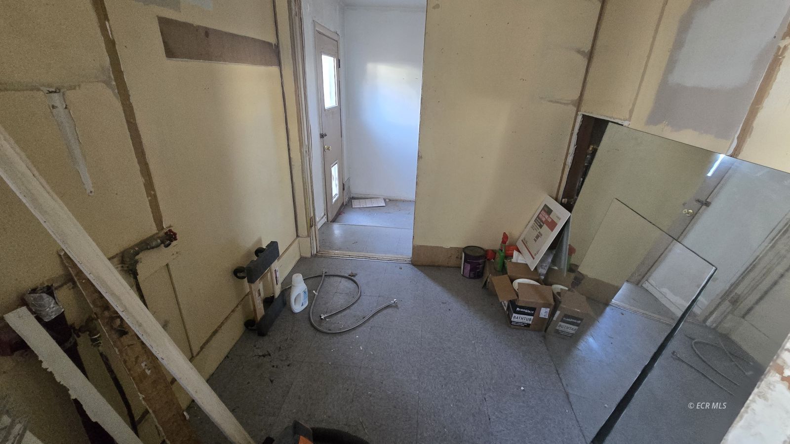 988 College Avenue Property Photo 31