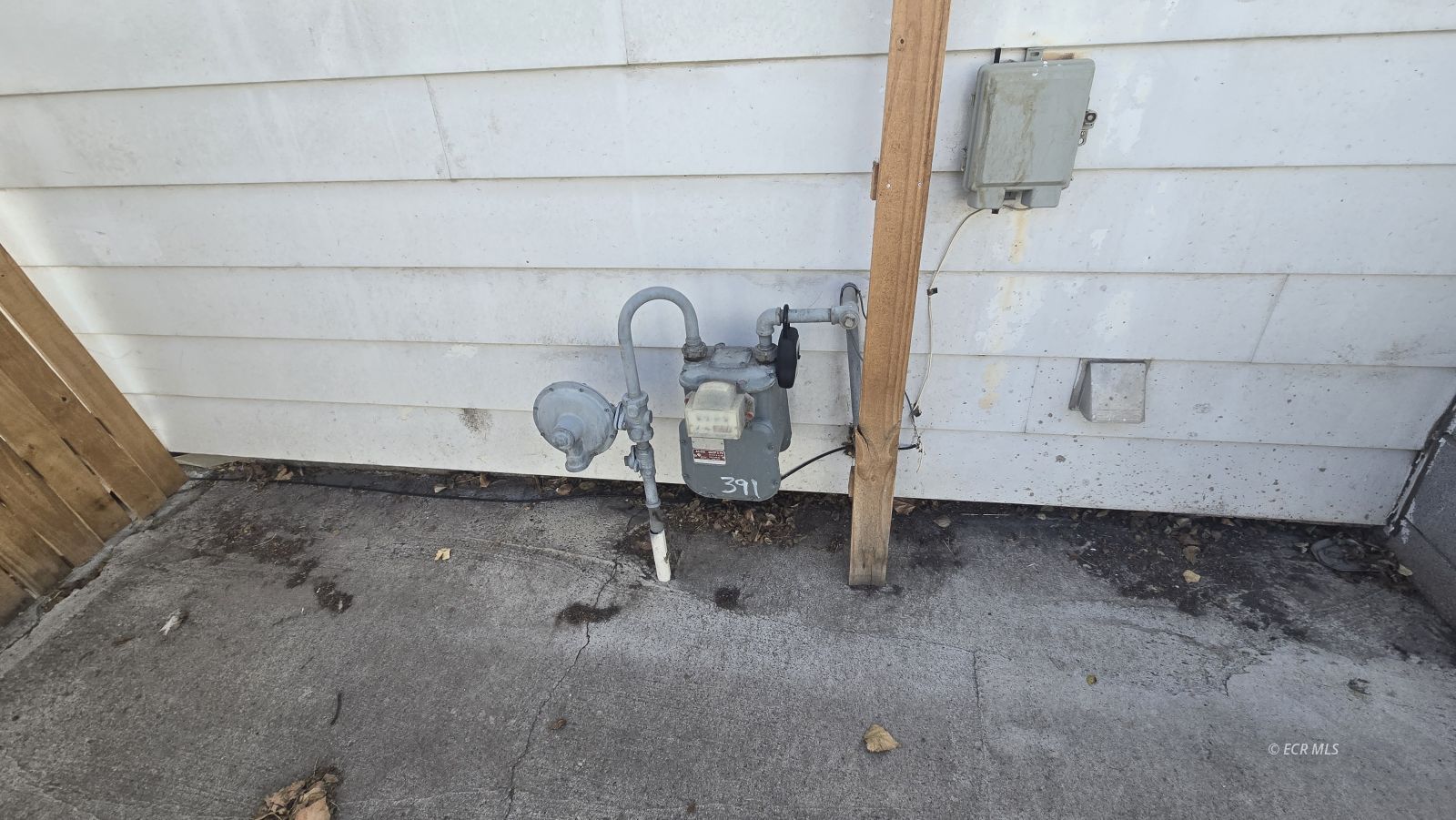 988 College Avenue Property Photo 38