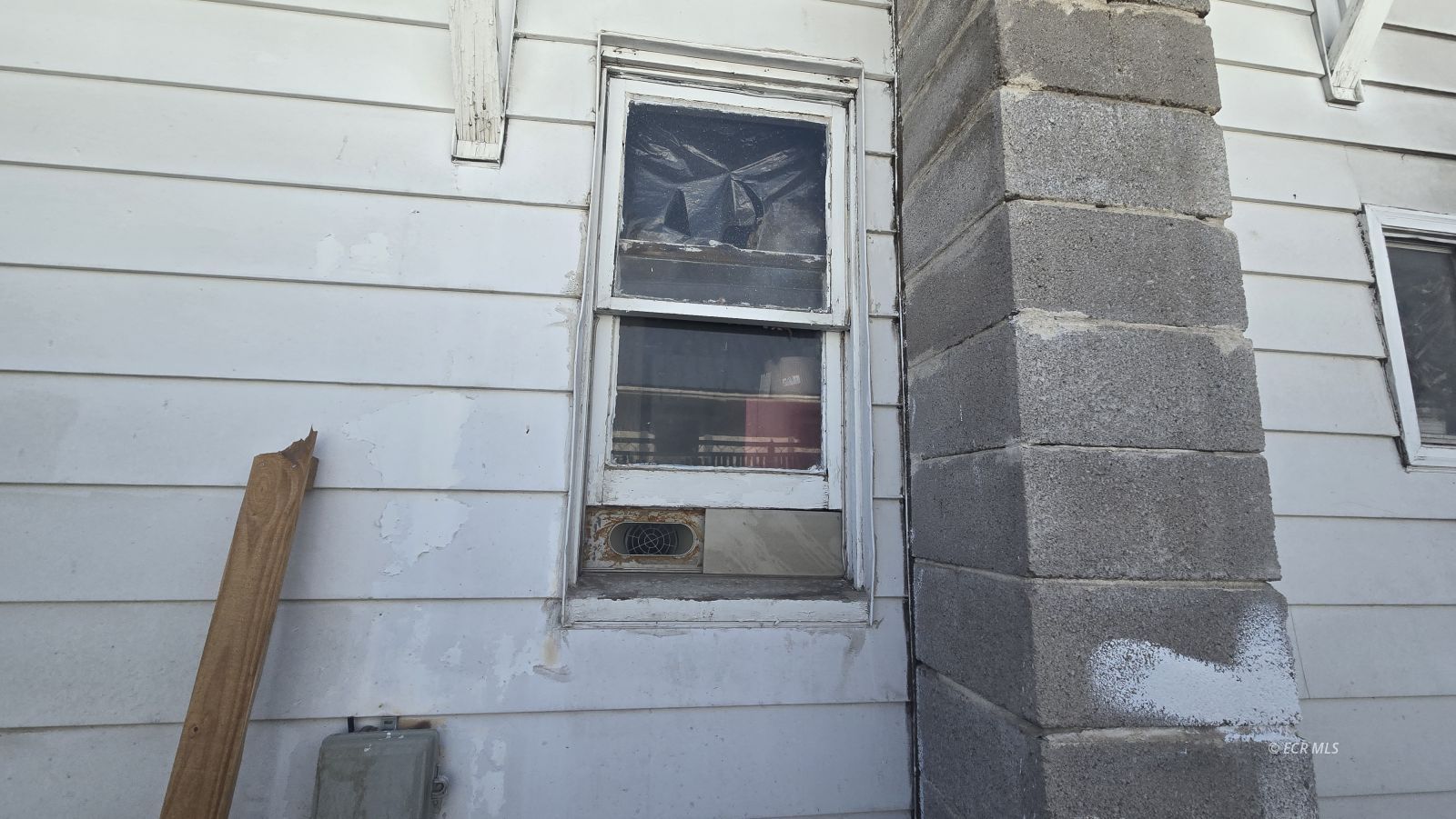 988 College Avenue Property Photo 39
