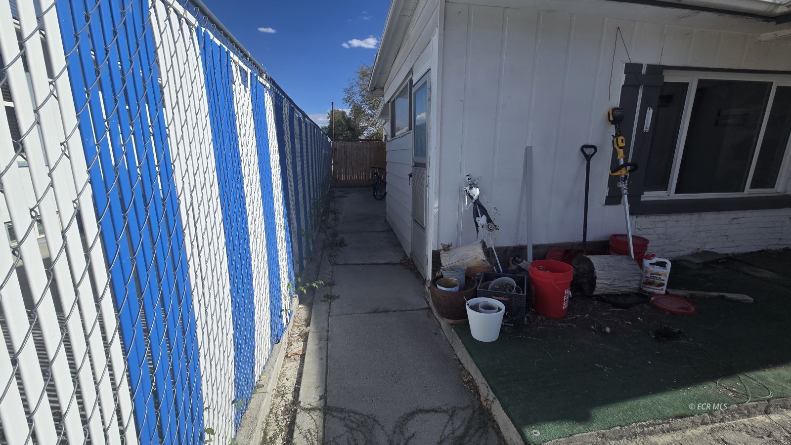 988 College Avenue Property Photo 41