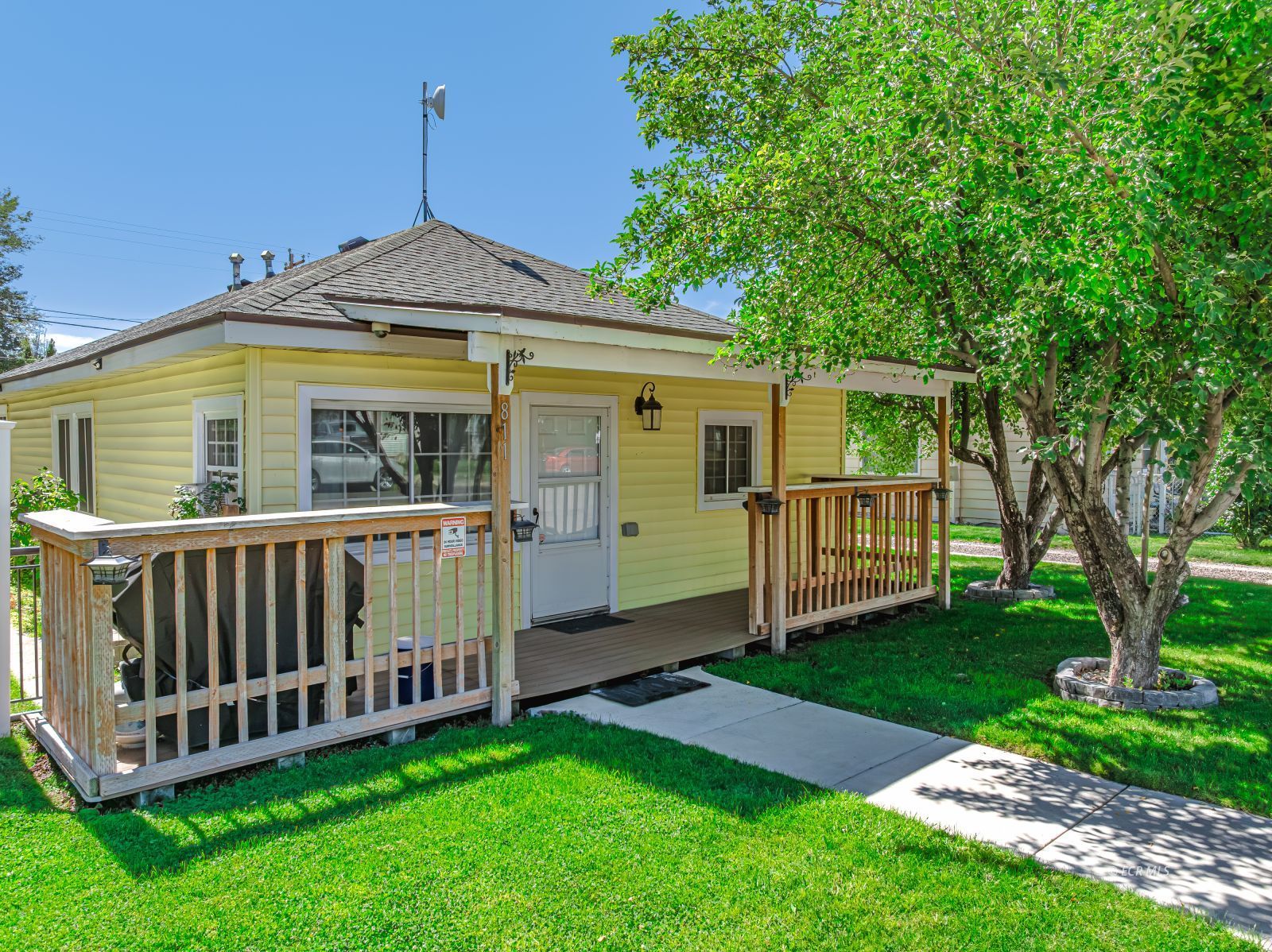 811 Cedar Street Property Photo 4