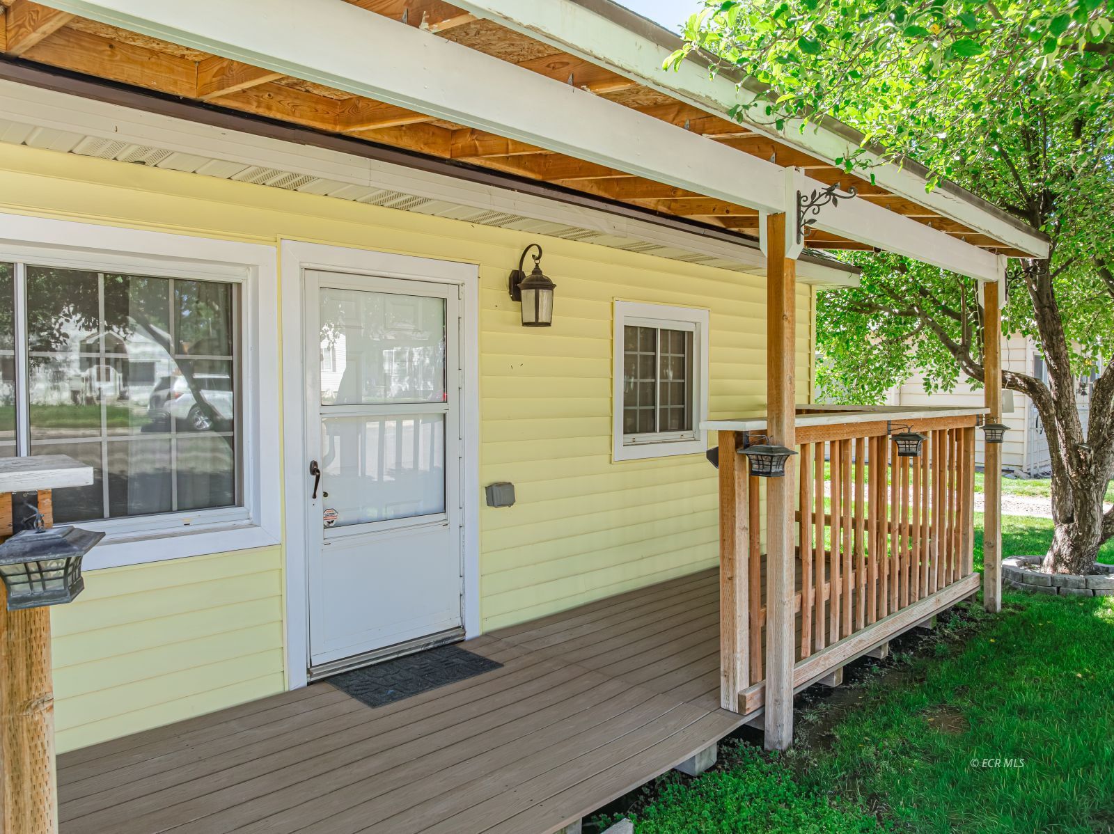 811 Cedar Street Property Photo 6