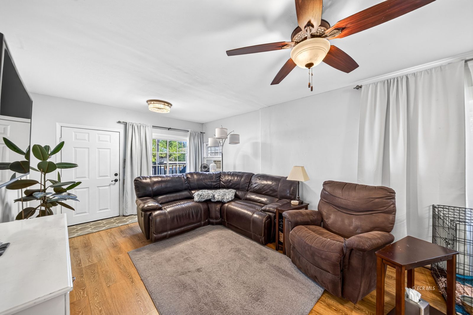 811 Cedar Street Property Photo 11