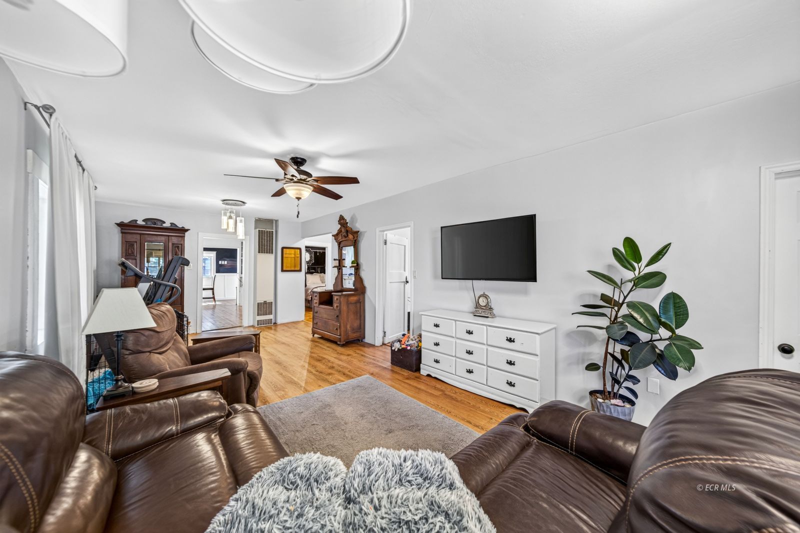 811 Cedar Street Property Photo 13