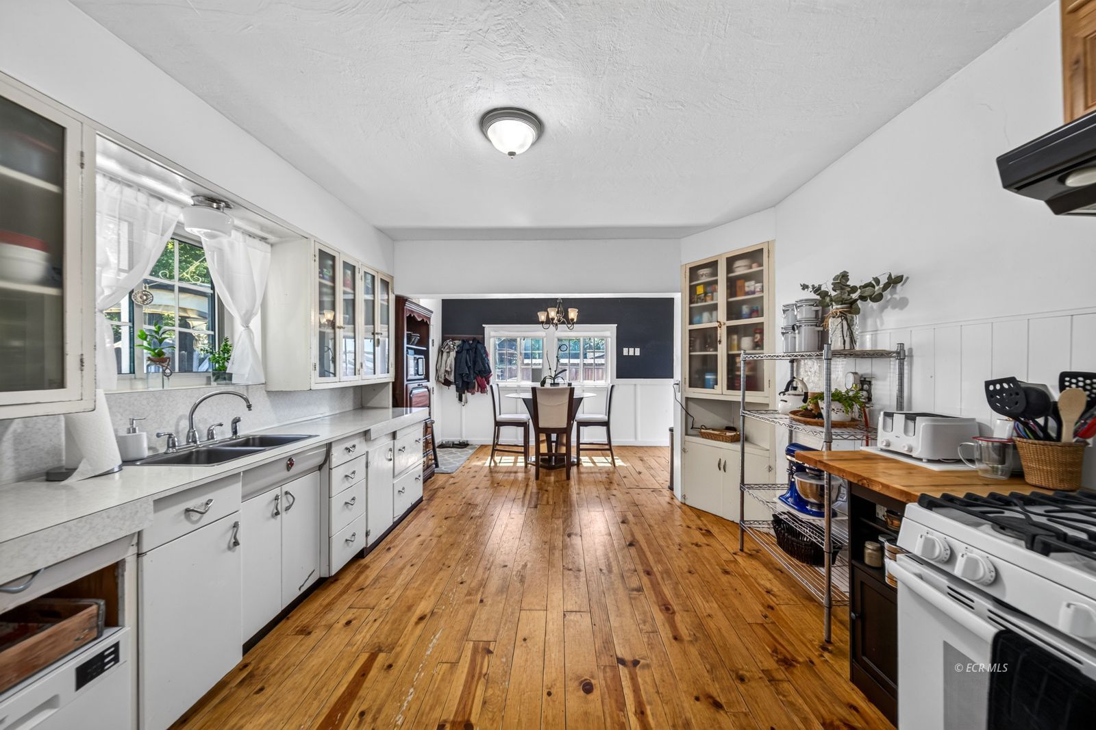 811 Cedar Street Property Photo 14