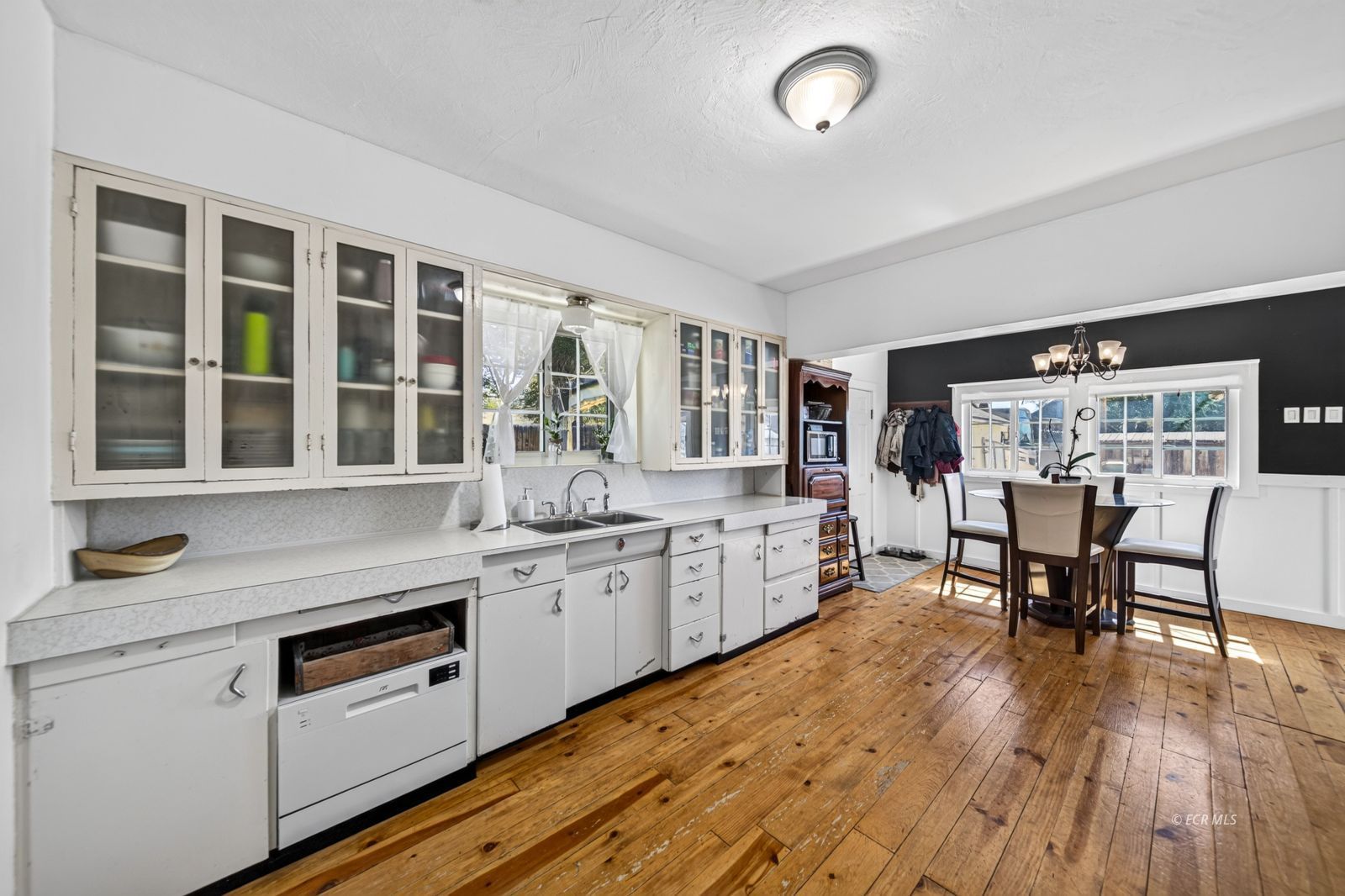 811 Cedar Street Property Photo 15