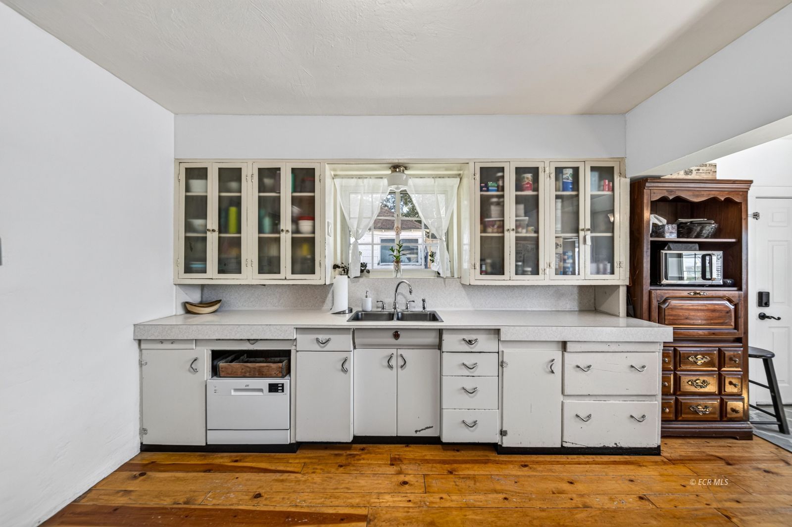 811 Cedar Street Property Photo 16