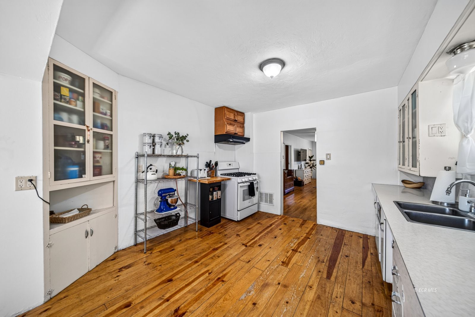 811 Cedar Street Property Photo 18