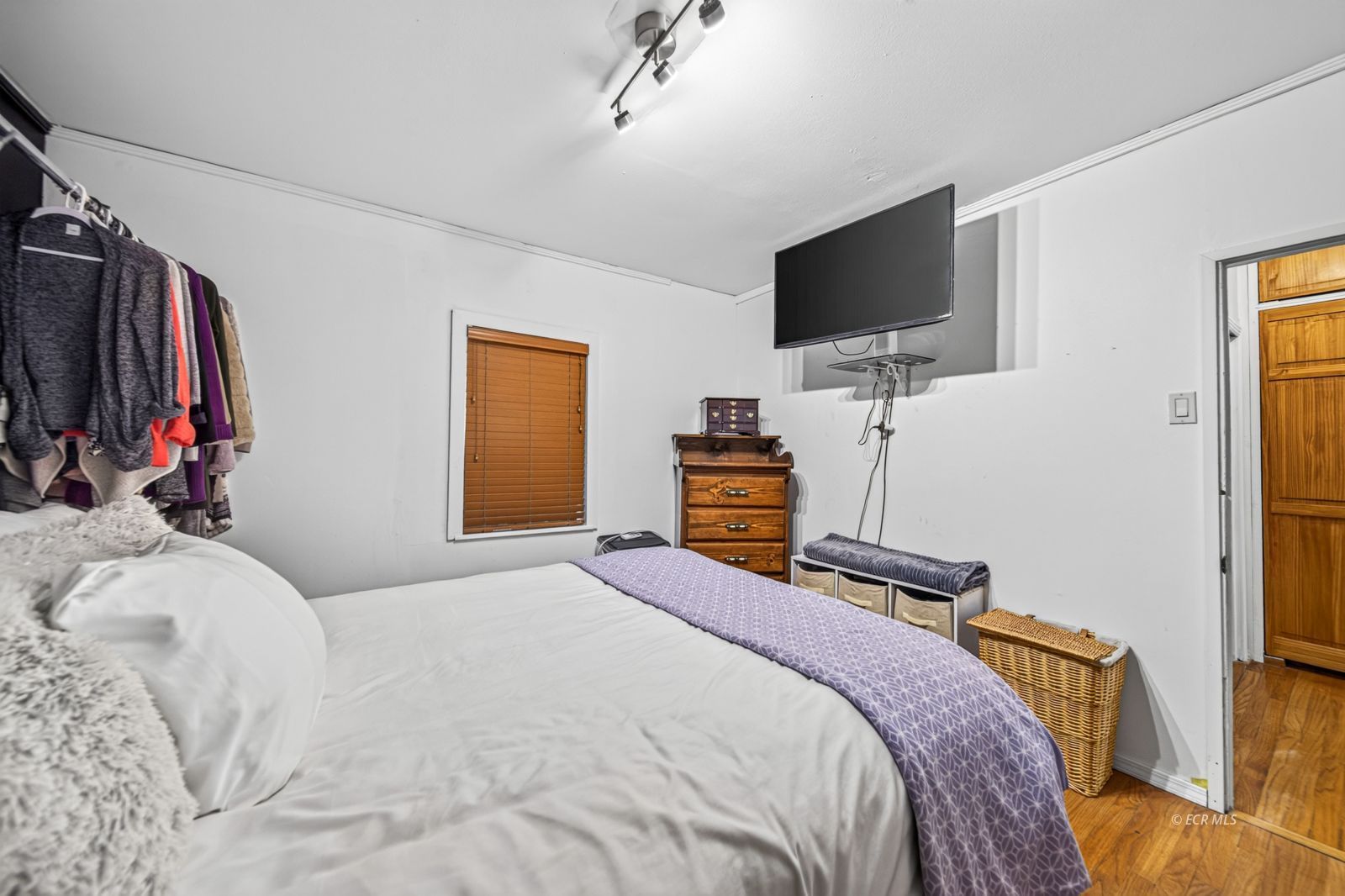 811 Cedar Street Property Photo 28