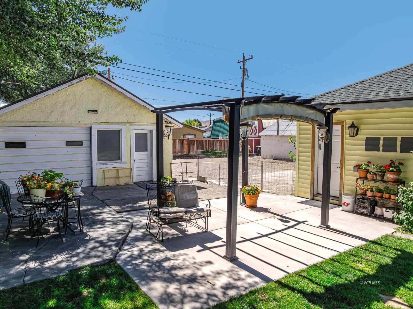 811 Cedar Street Property Photo 38