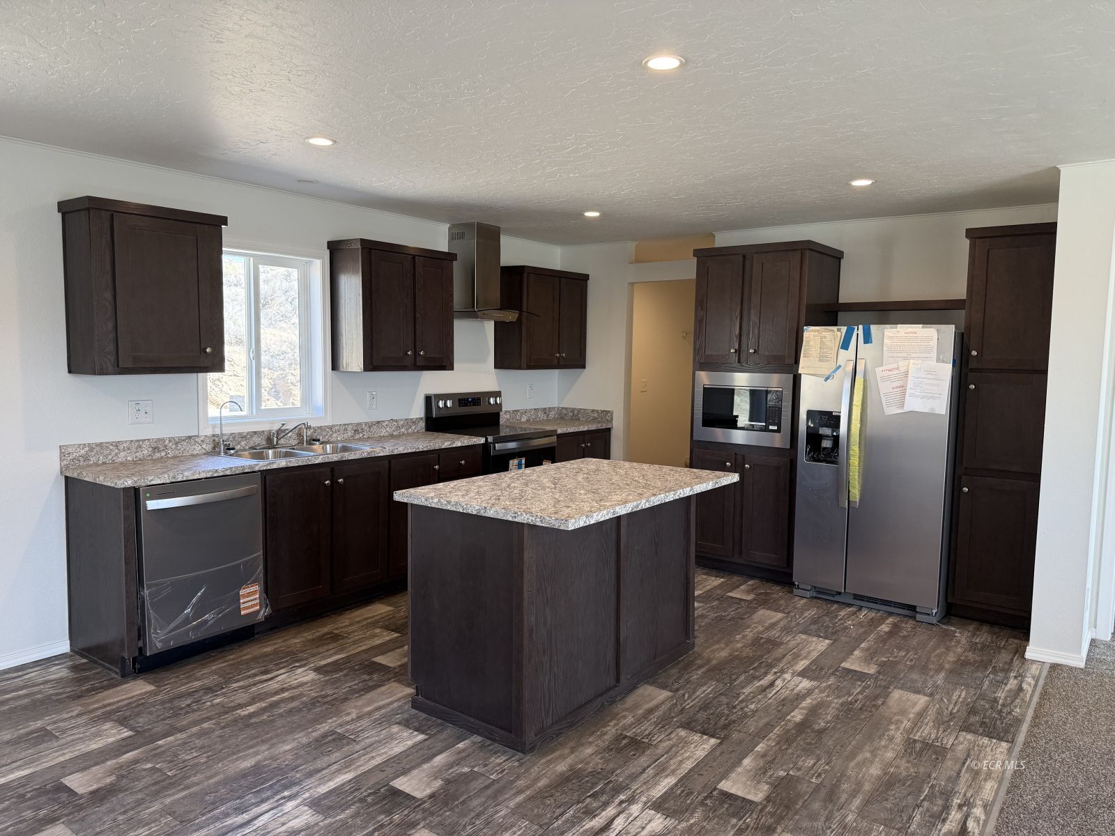 5245 Flower Drive Property Photo 6