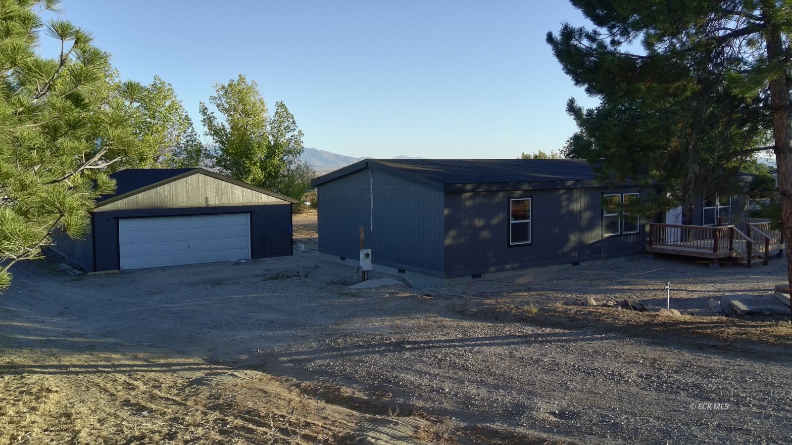 658 Spring Valley Parkway Property Photo 2