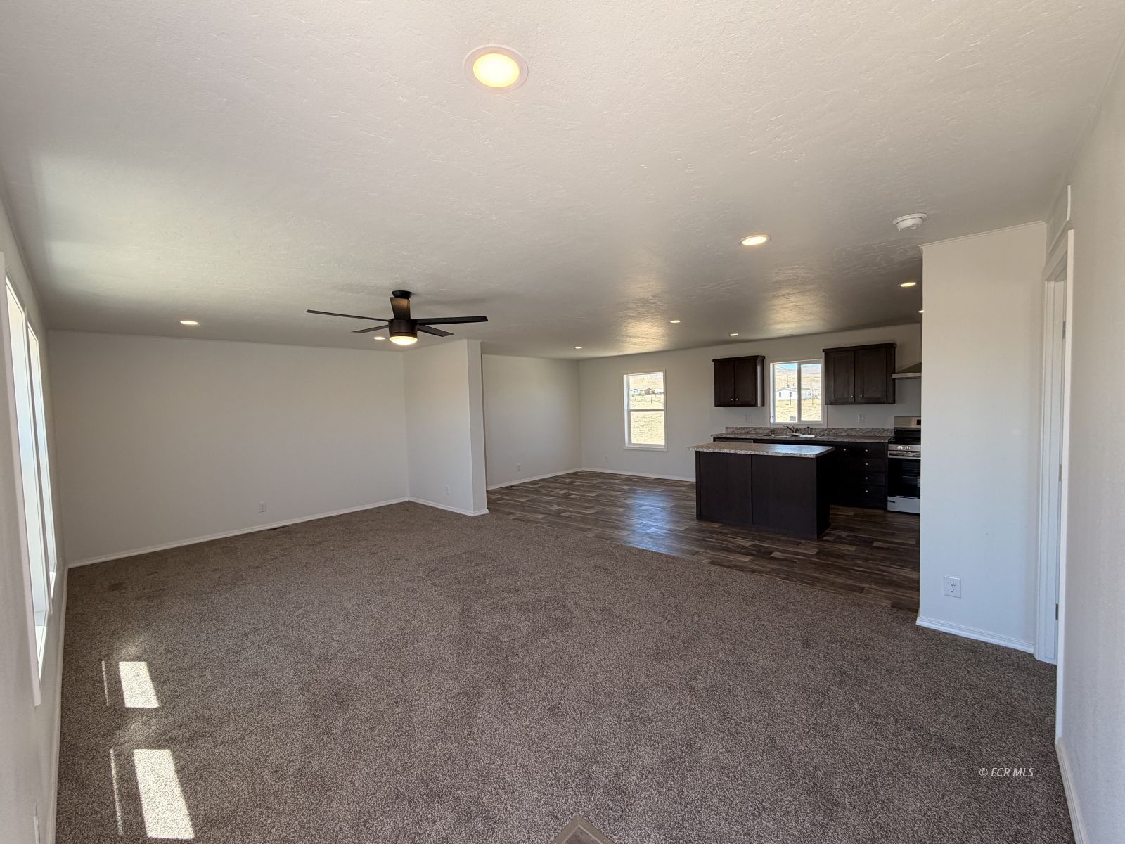 658 Spring Valley Parkway Property Photo 5