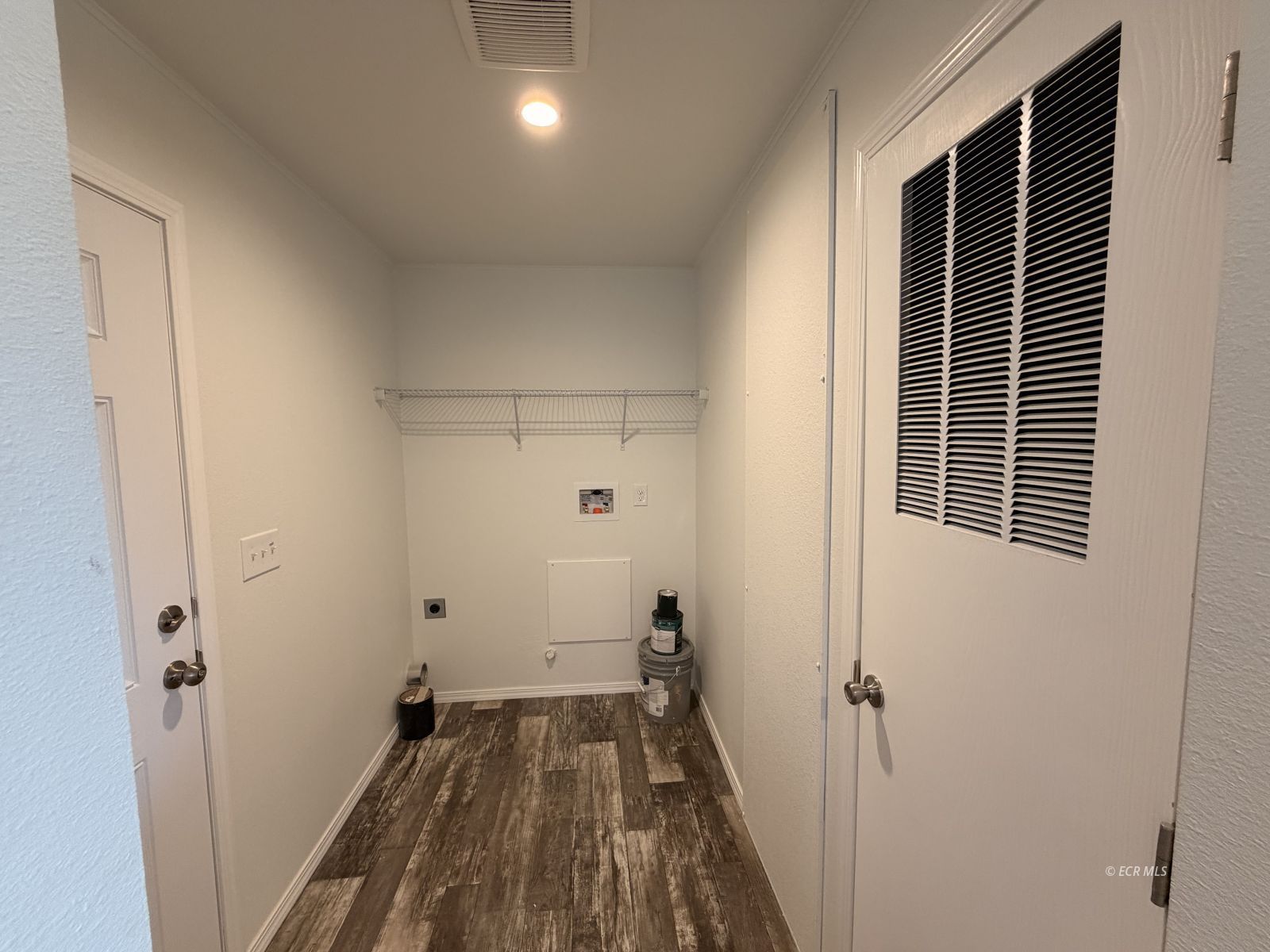 658 Spring Valley Parkway Property Photo 10