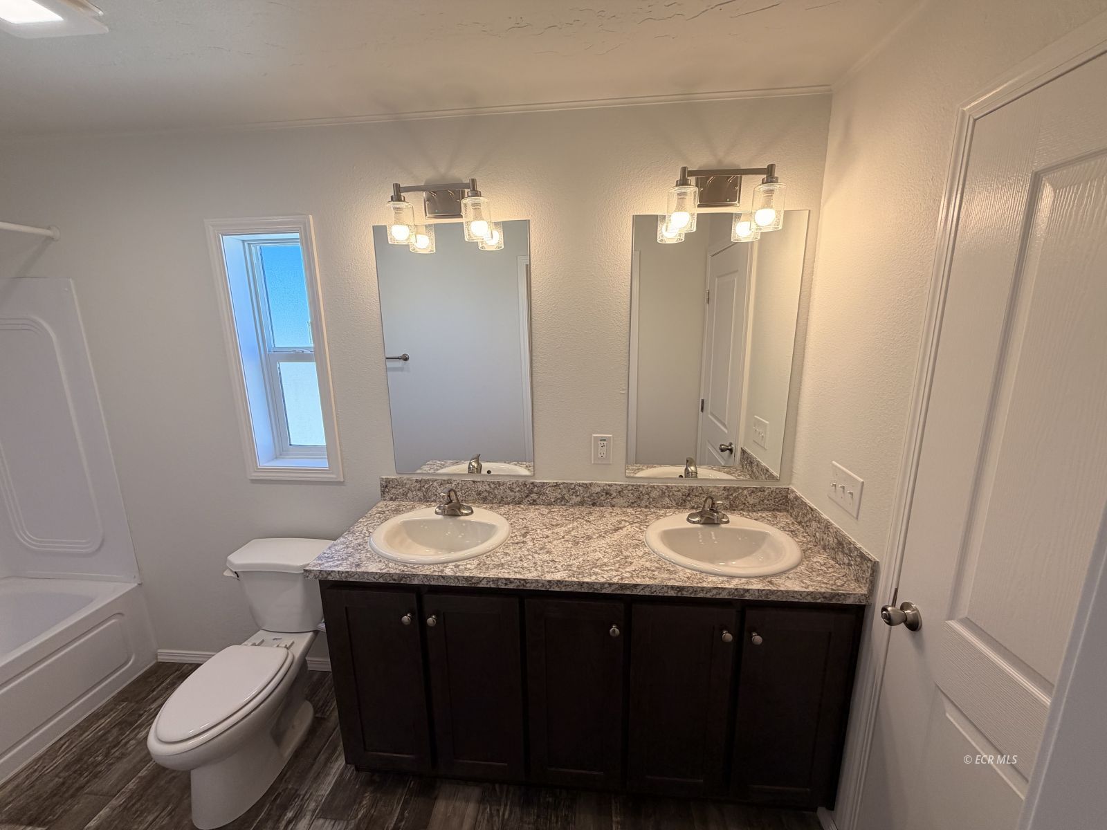 658 Spring Valley Parkway Property Photo 16