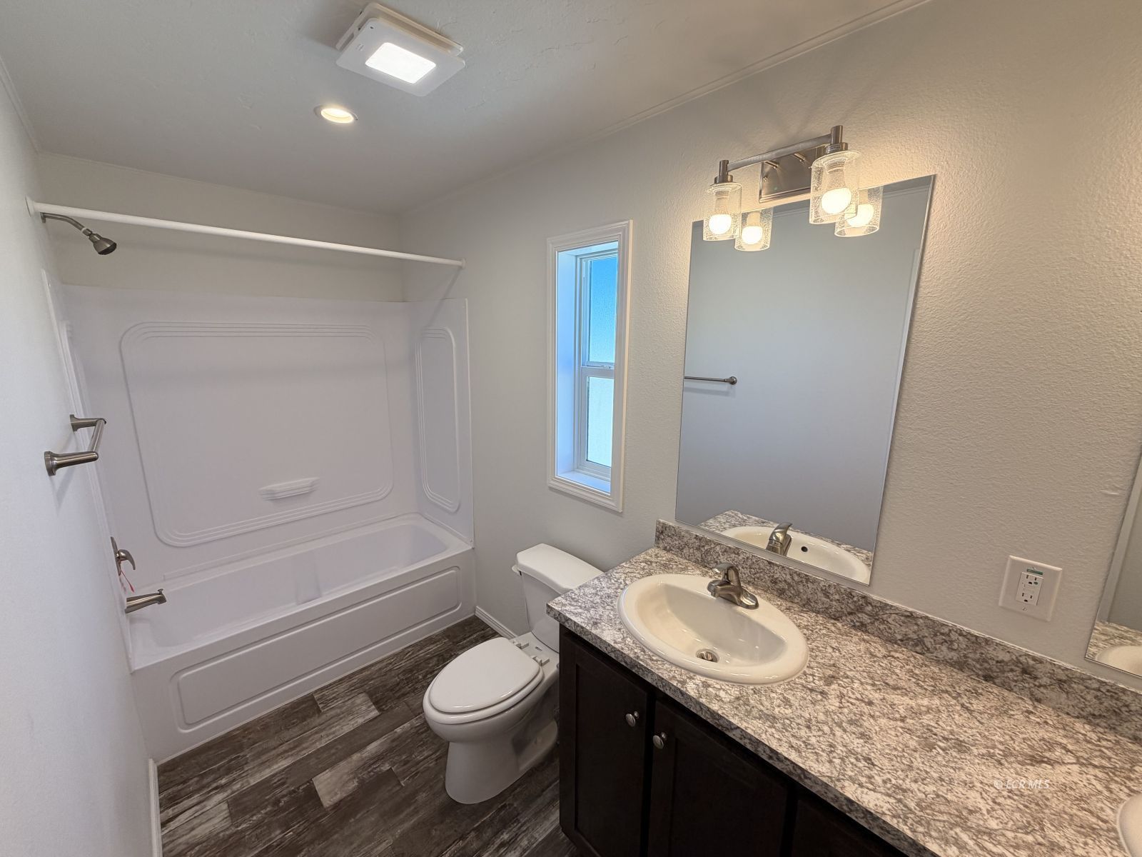 658 Spring Valley Parkway Property Photo 17