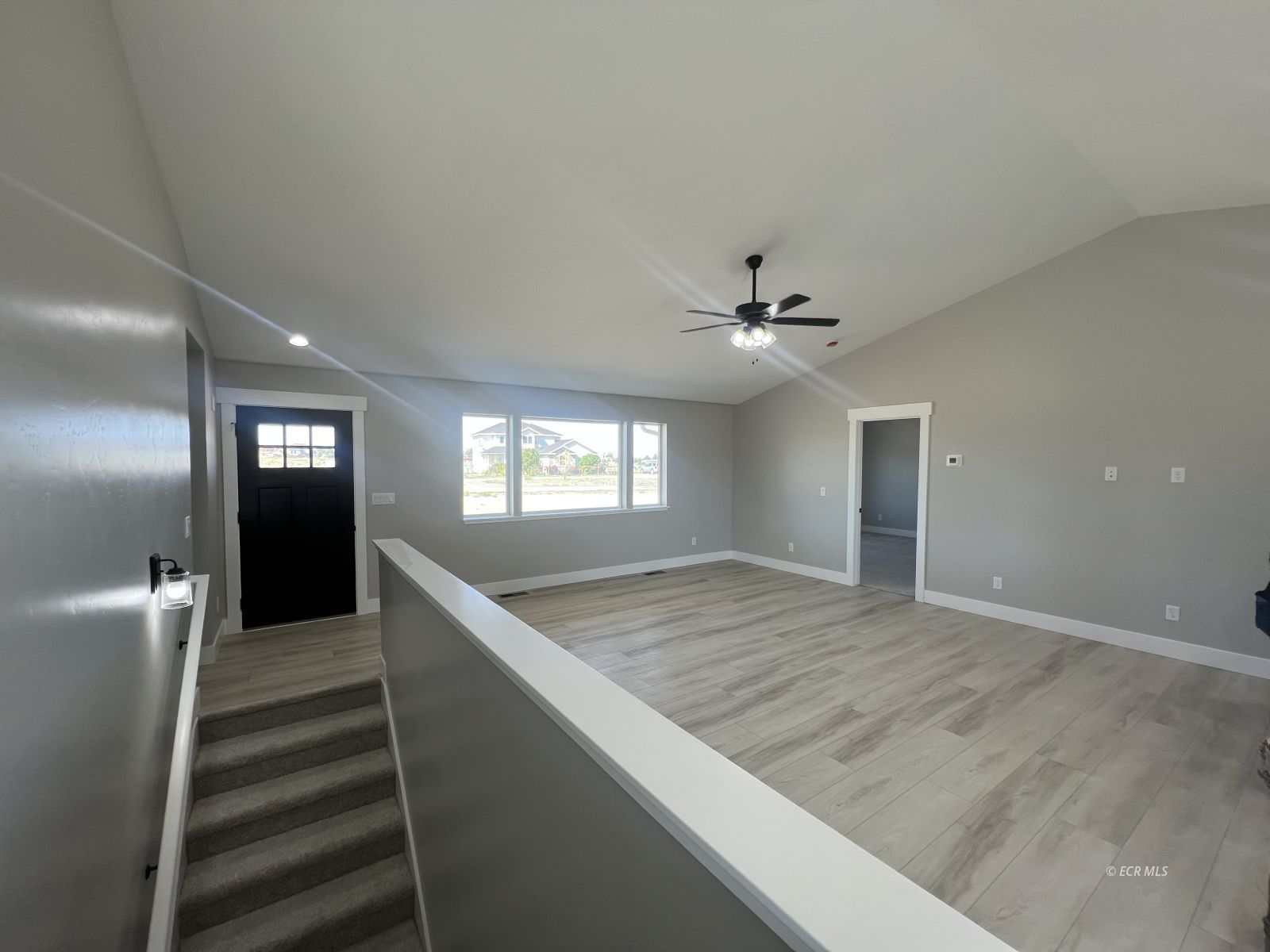 991 Wolf Creek Lane Property Photo 4