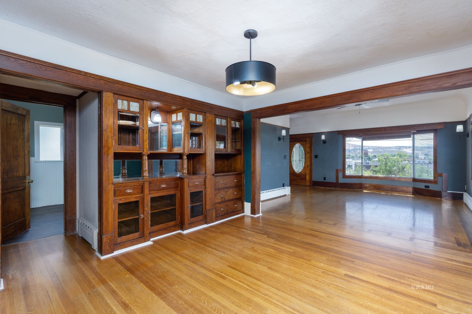 360 New Pine Street Property Photo 12