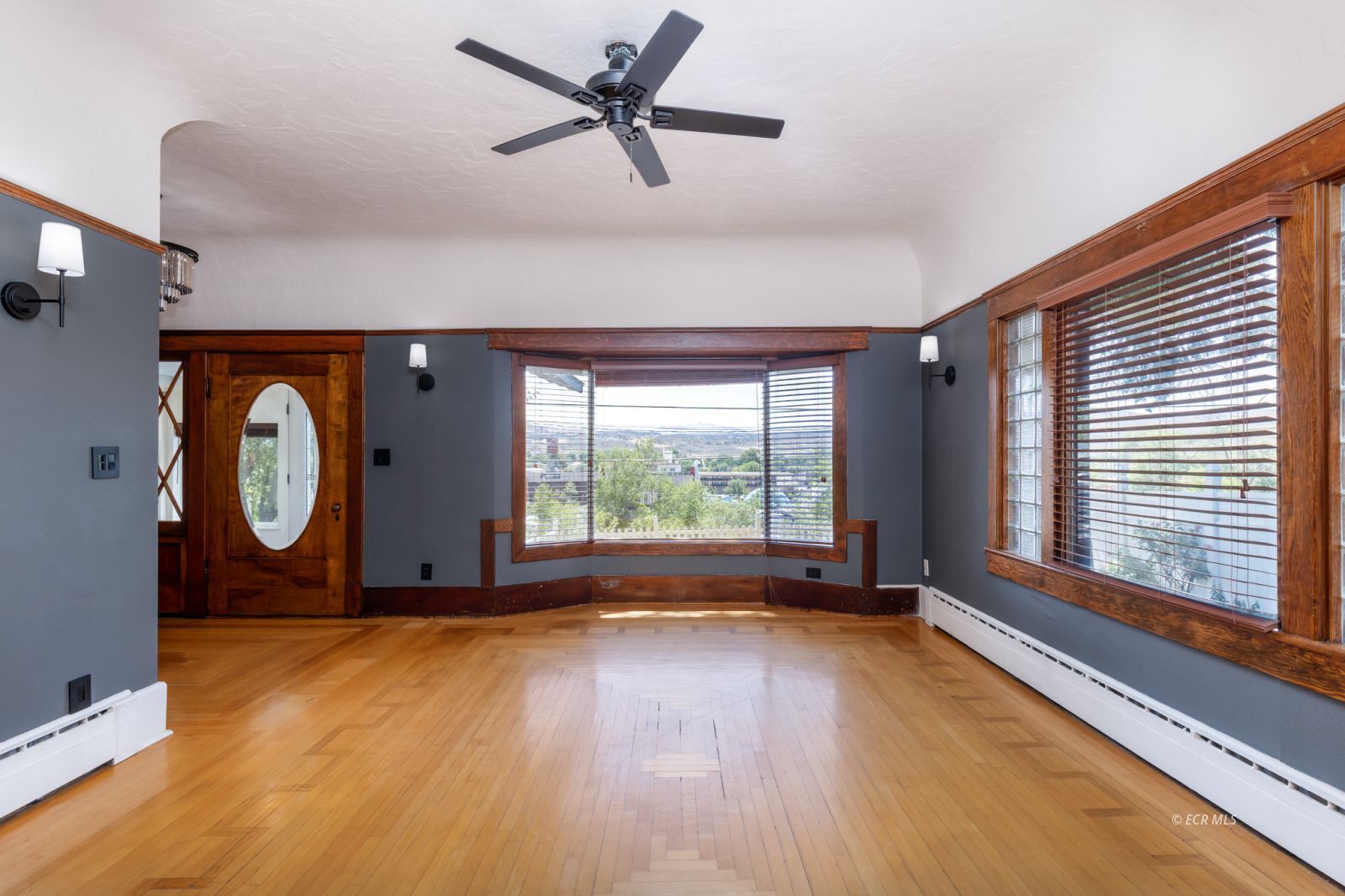 360 New Pine Street Property Photo 14
