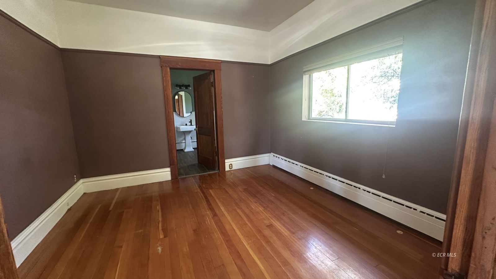 360 New Pine Street Property Photo 29