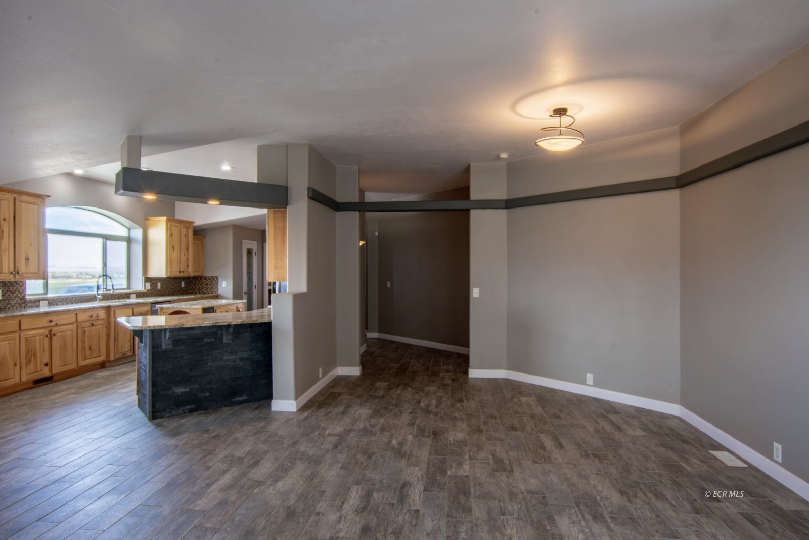 10725 Spur Street Property Photo 11