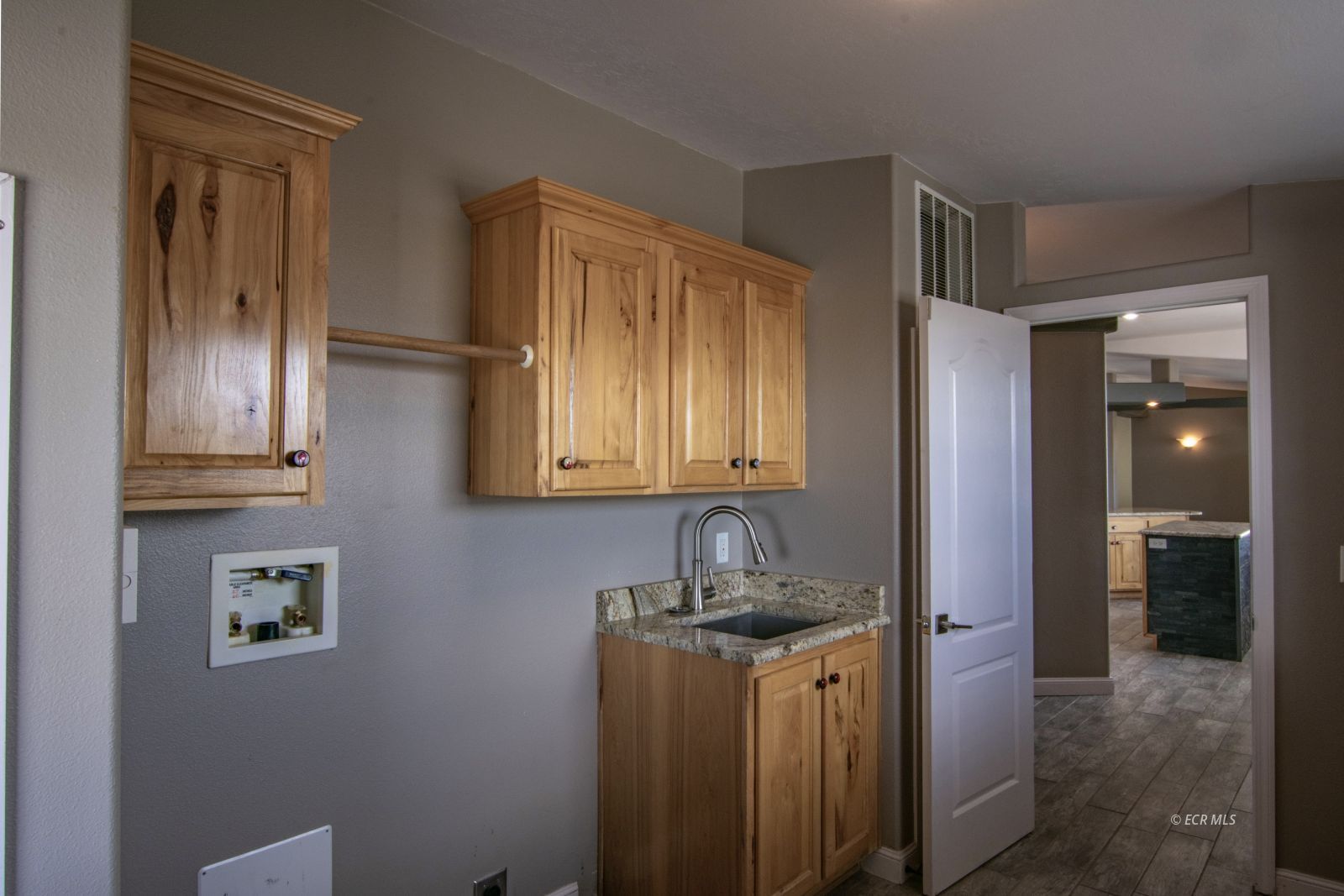 10725 Spur Street Property Photo 13