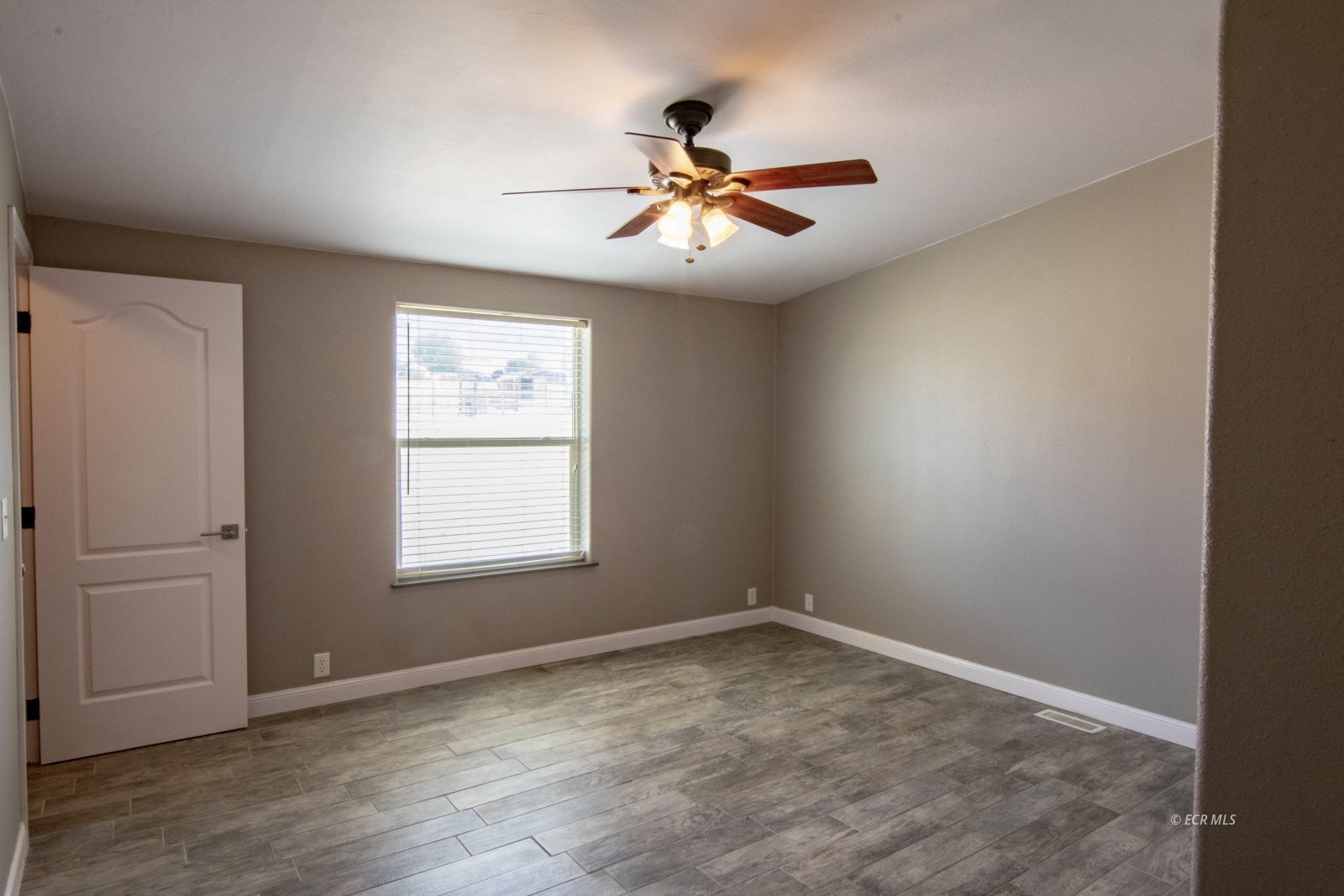 10725 Spur Street Property Photo 21