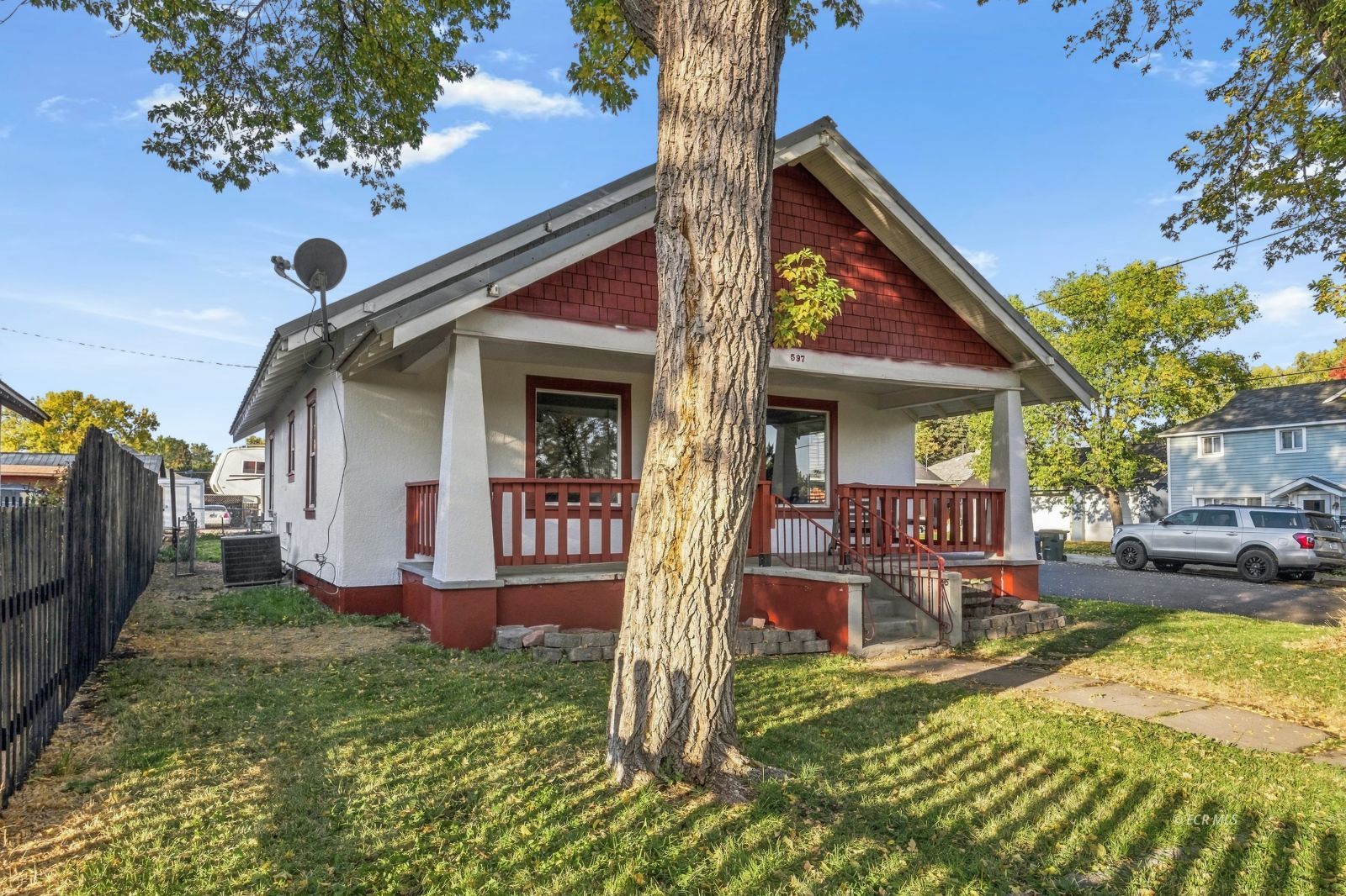 597 4th Street Property Photo 4