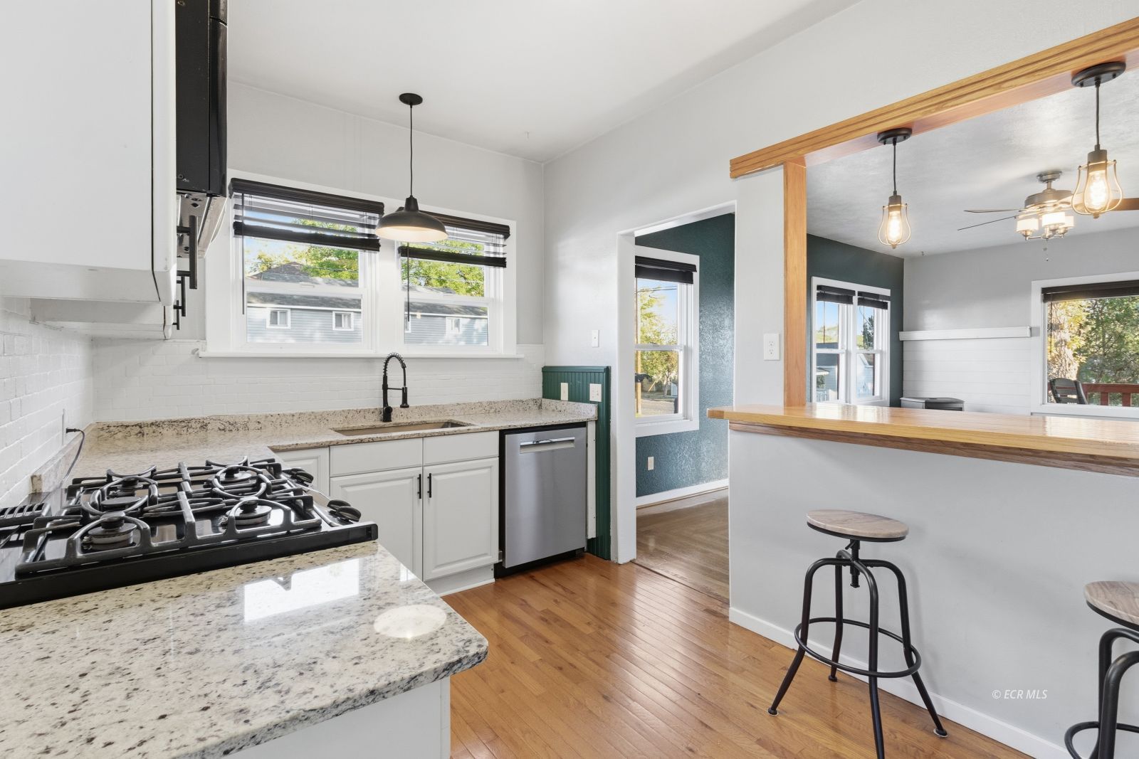 597 4th Street Property Photo 11