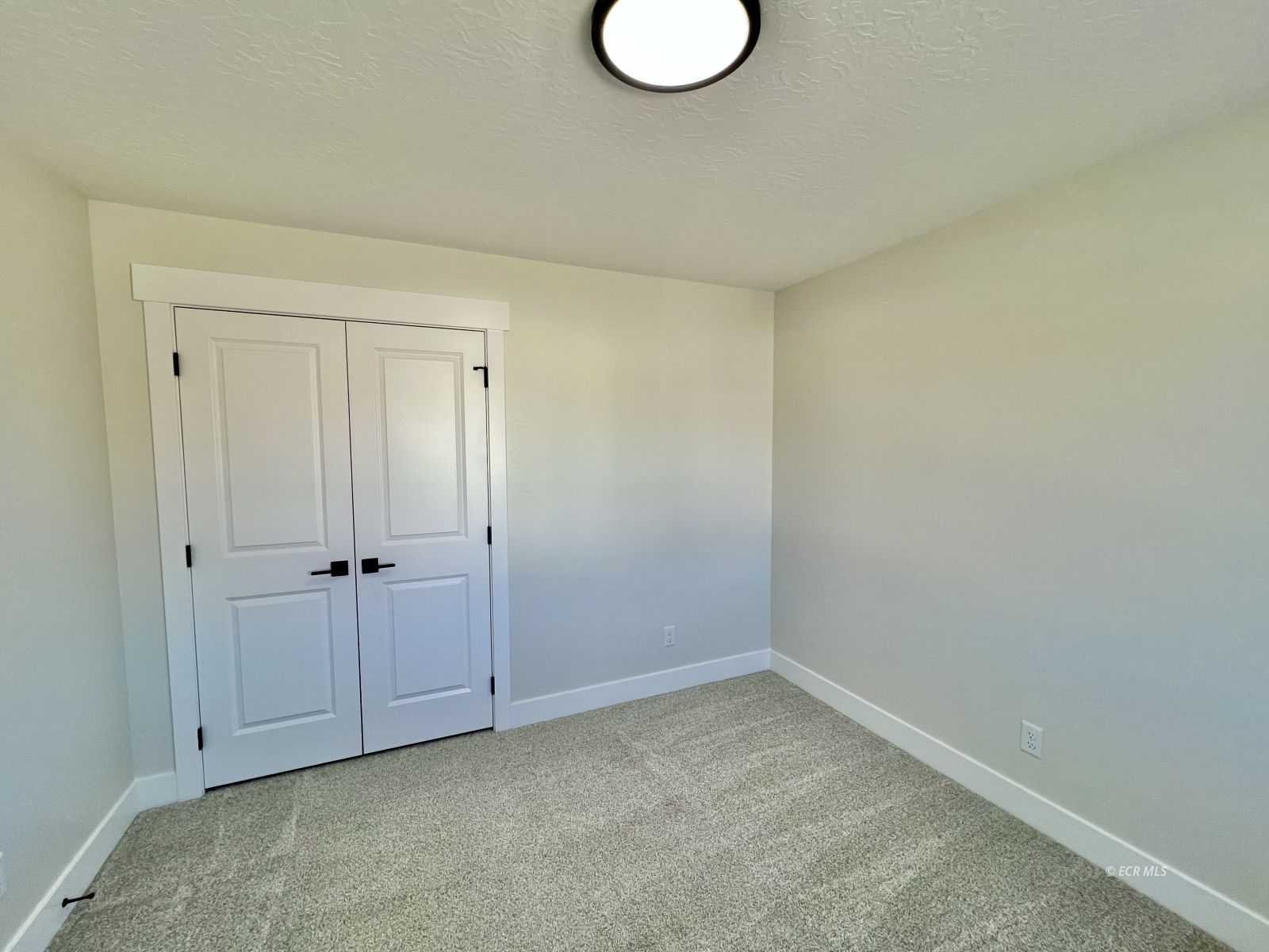 609 Westcott Drive Property Photo 9