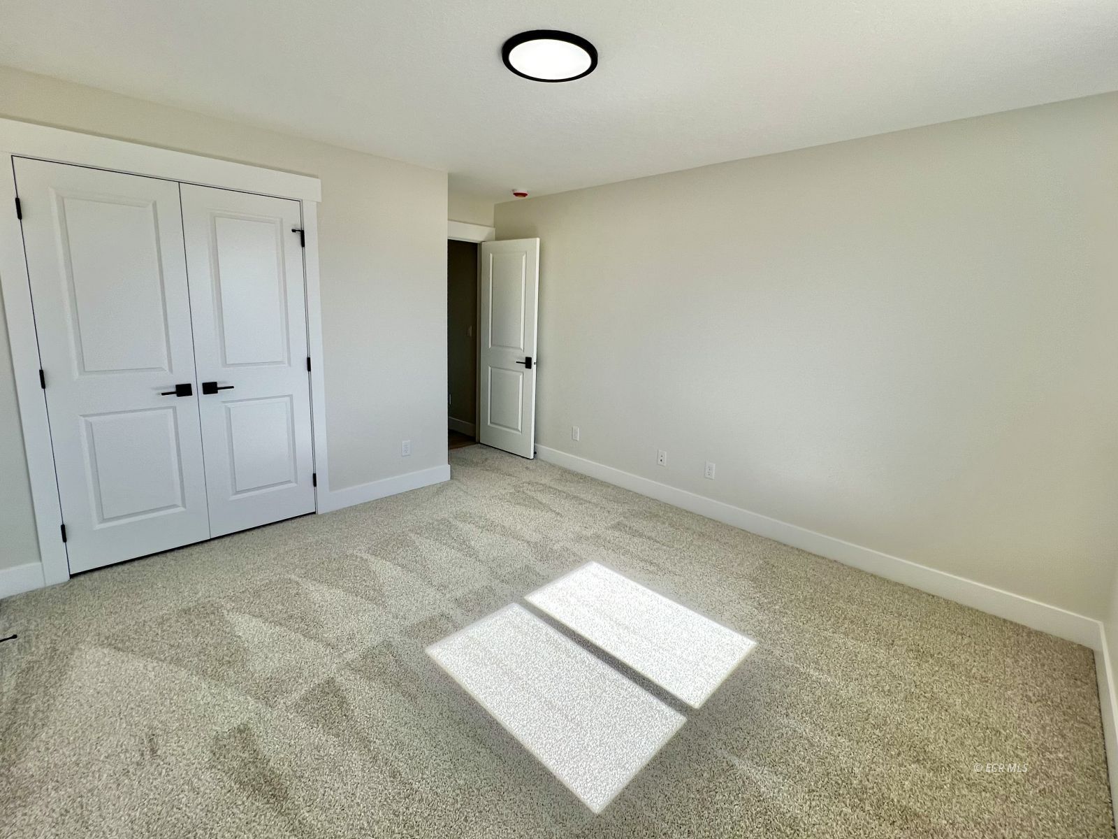 609 Westcott Drive Property Photo 14