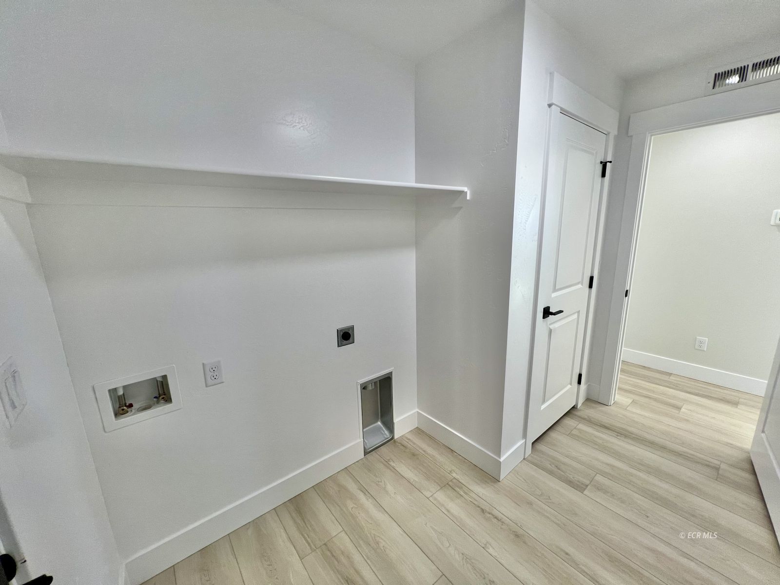 609 Westcott Drive Property Photo 16
