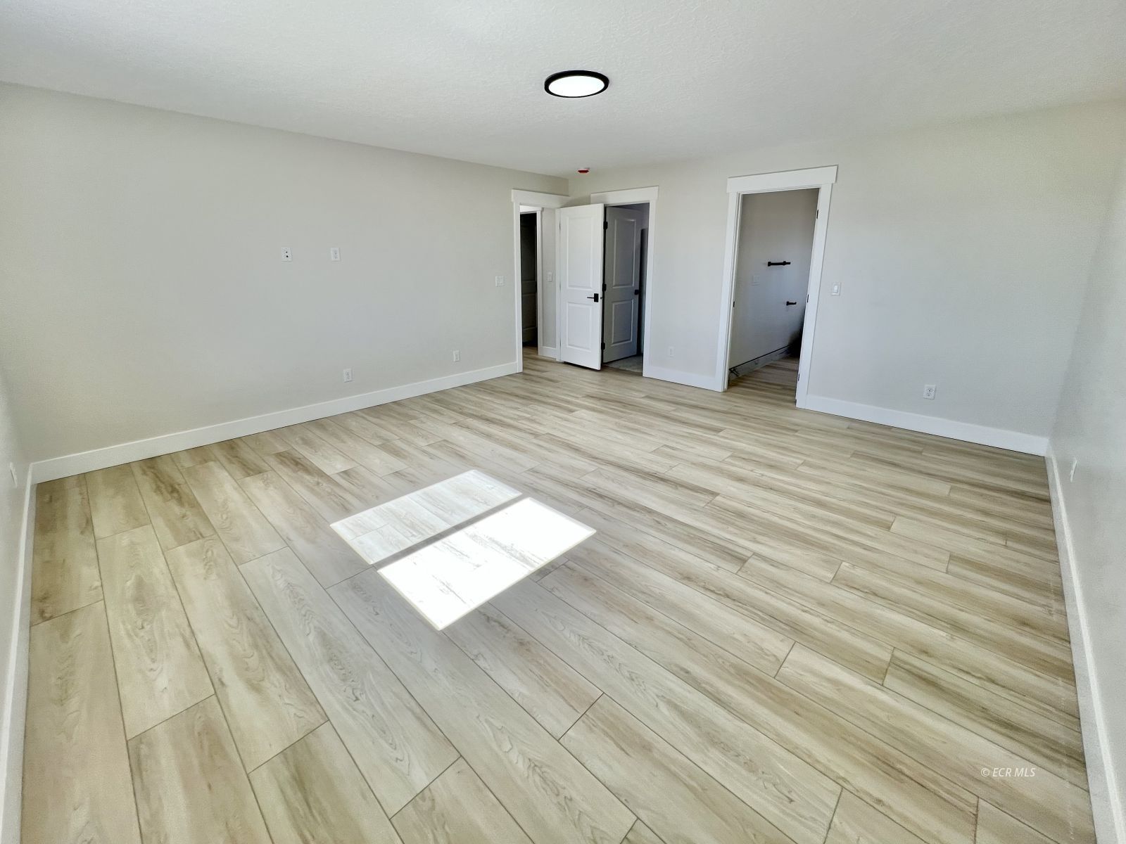 609 Westcott Drive Property Photo 17