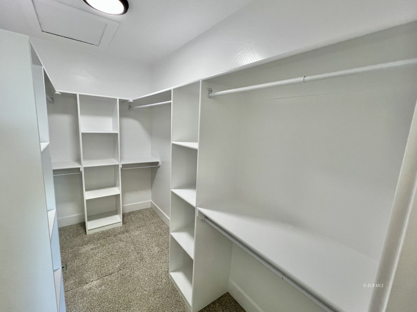 609 Westcott Drive Property Photo 21