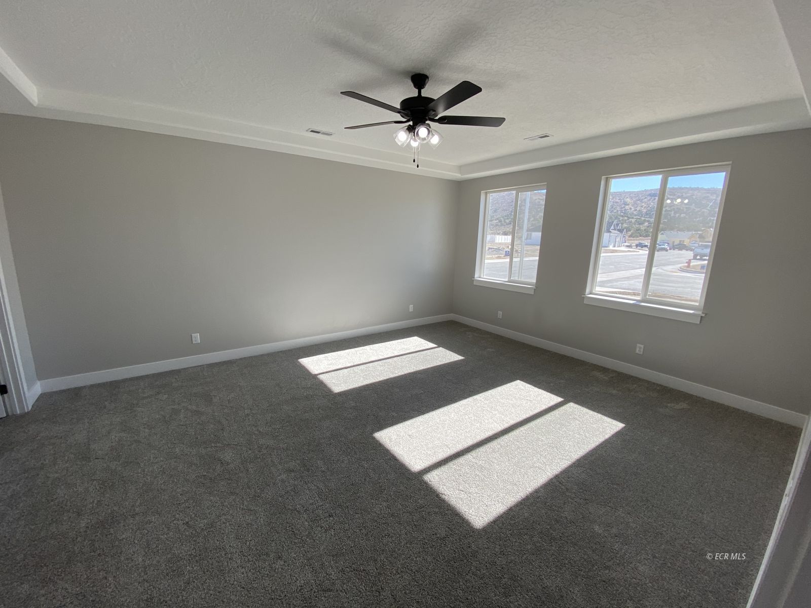 488 Flora Plaza Property Photo 16