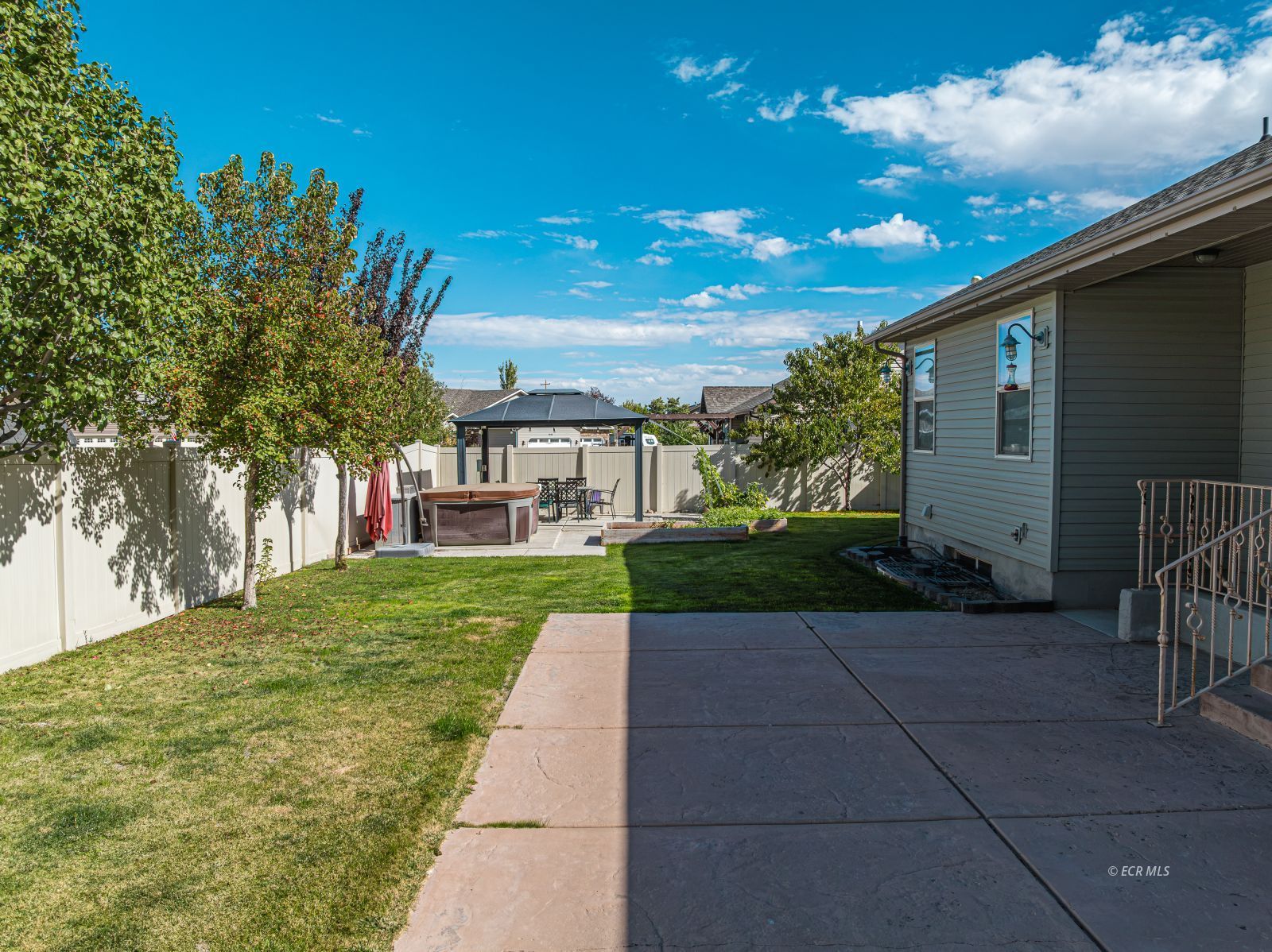206 Brookwood Drive Property Photo 41