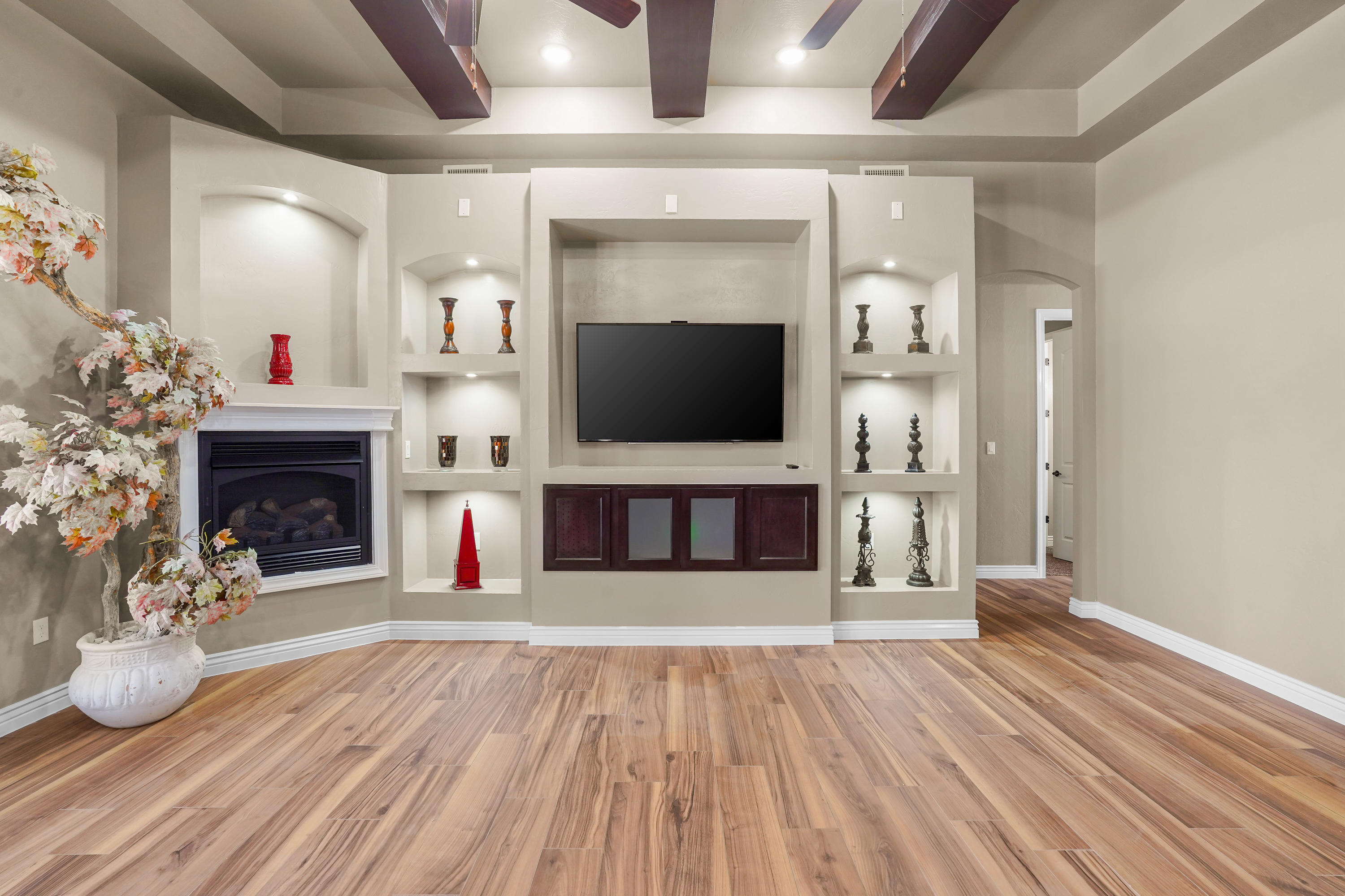 2425 Cesar Cordova Place Property Photo 16